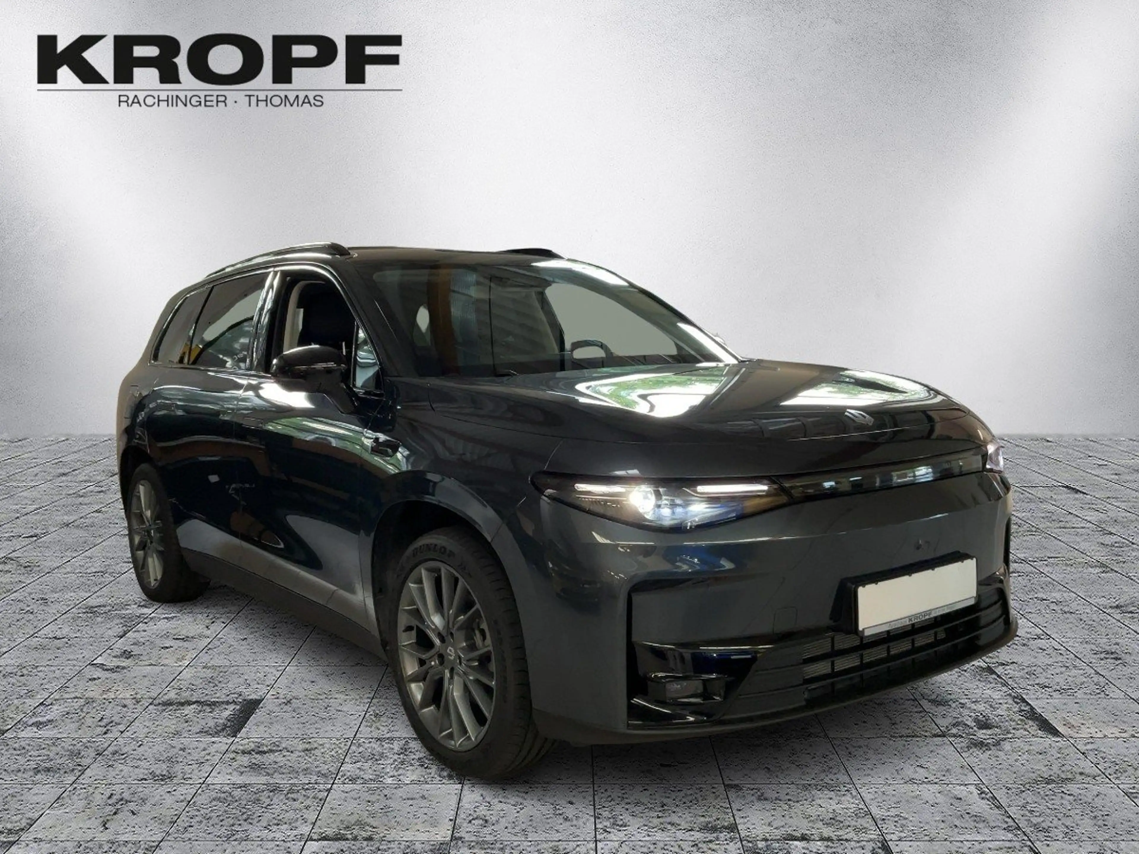 Leapmotor C10 REEV sofort verfügbar ACC+LED+Navi+Pano+ — photo 7