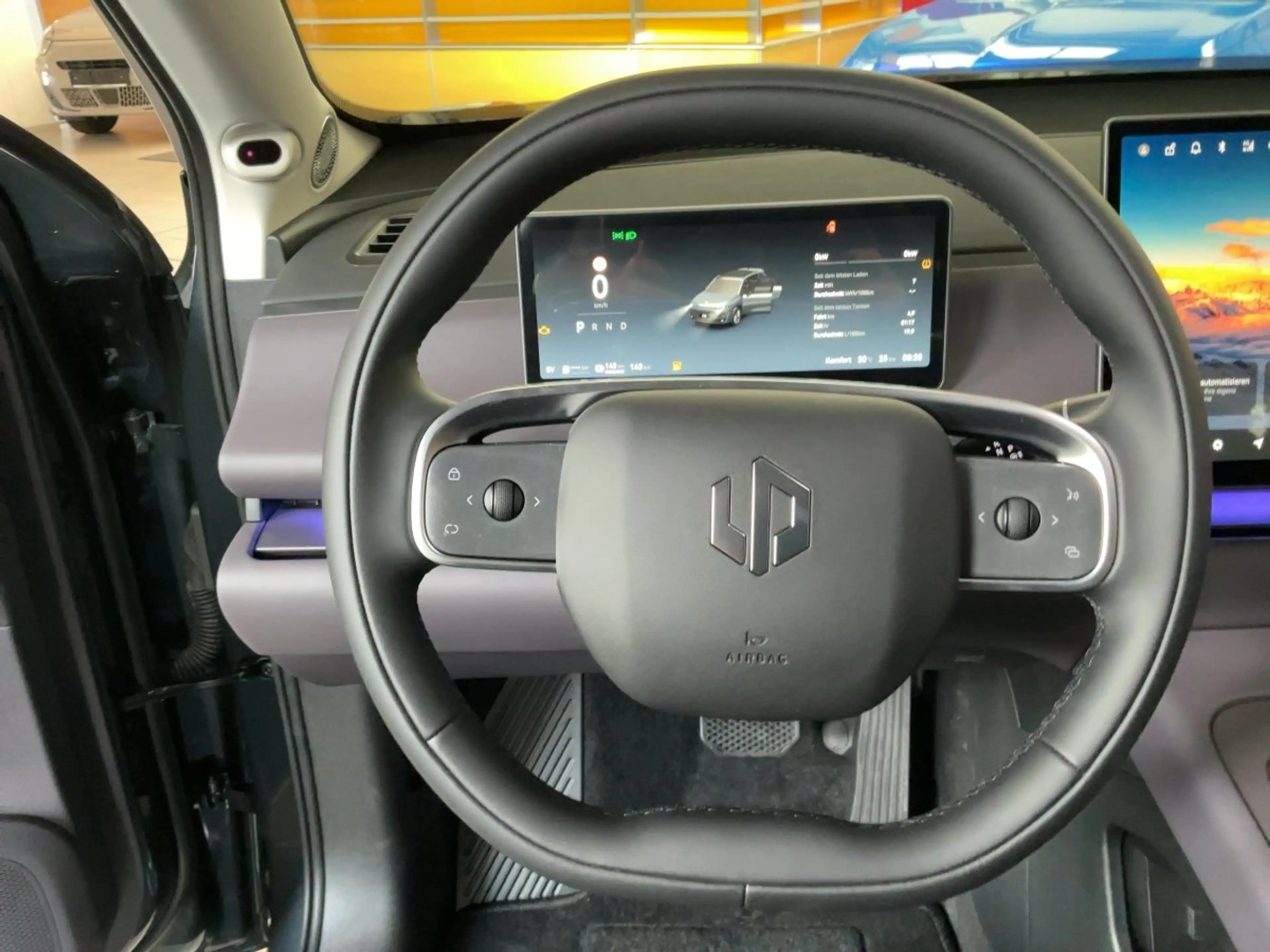 Leapmotor C10 REEV sofort verfügbar ACC+LED+Navi+Pano+ — photo 12