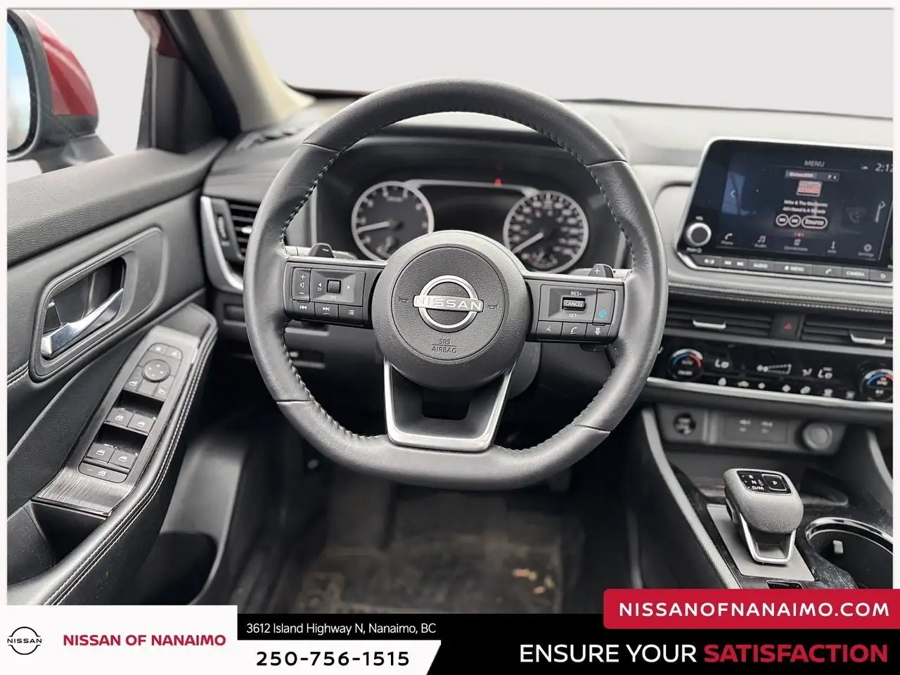 Nissan Rogue снимка Nissan Rogue