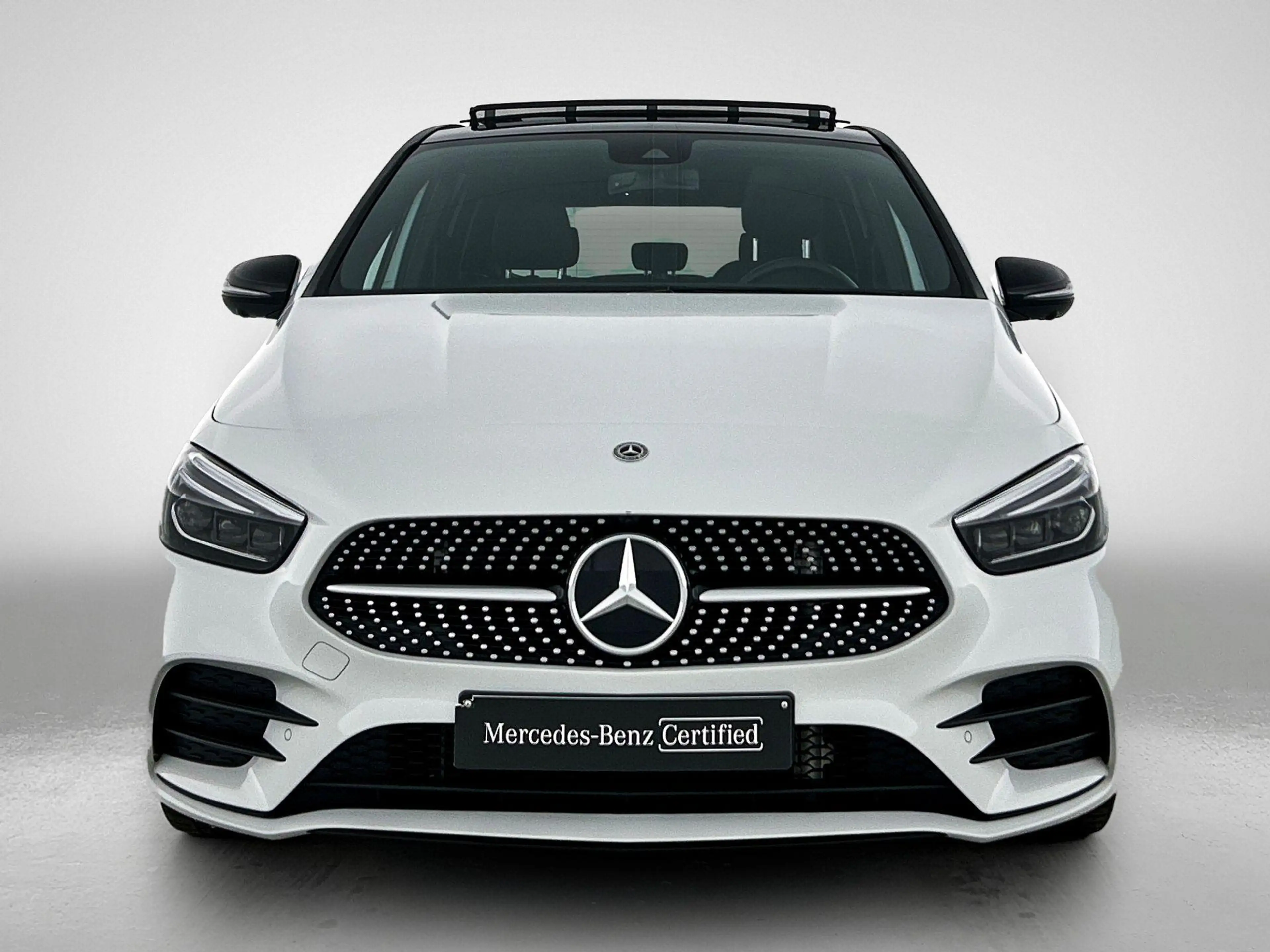 Mercedes-Benz B 180 AMG Line | Panoramisch Dak | Dodehoekassistent | M — photo 5