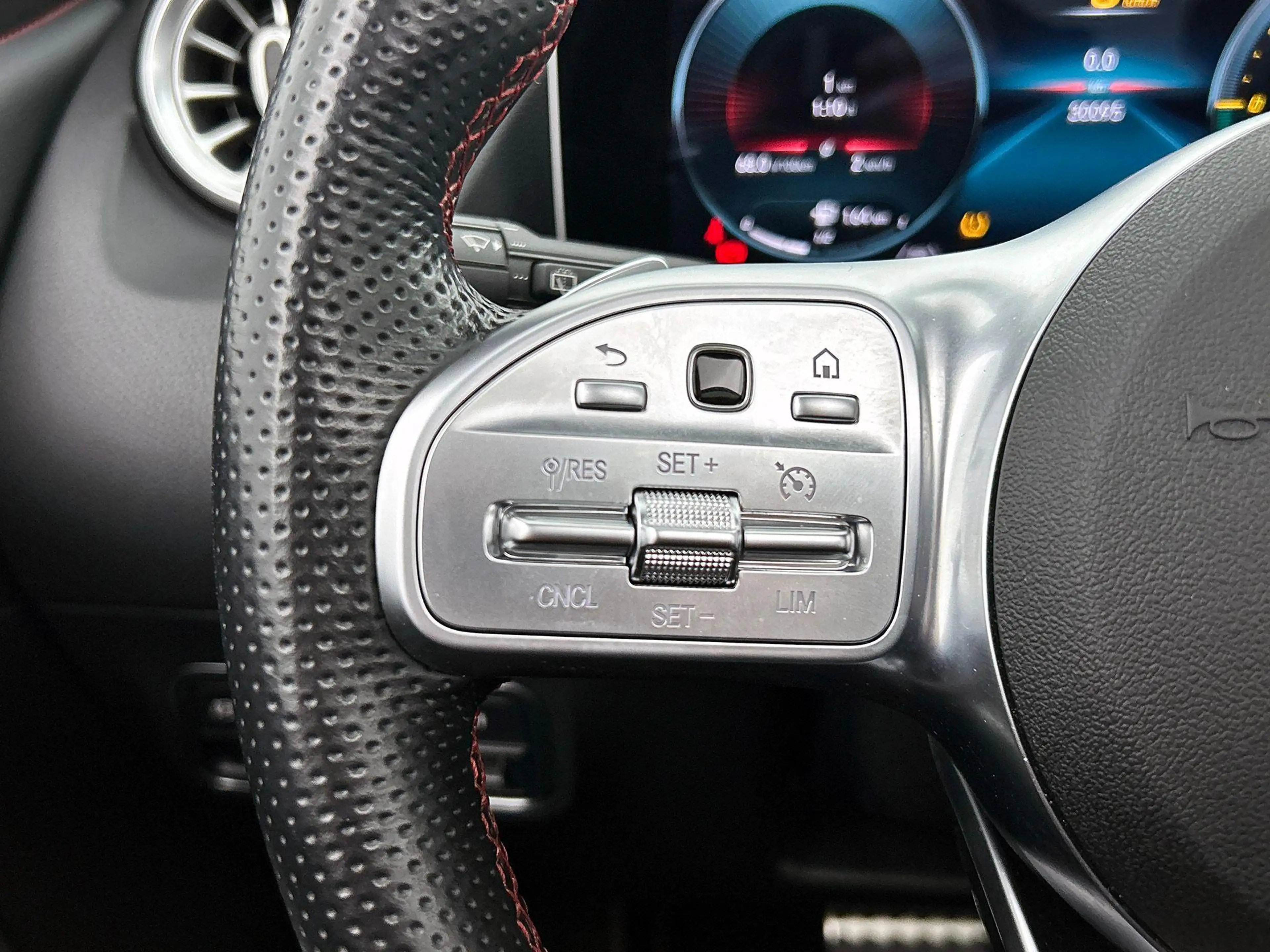 Mercedes-Benz B 180 AMG Line | Panoramisch Dak | Dodehoekassistent | M — photo 13