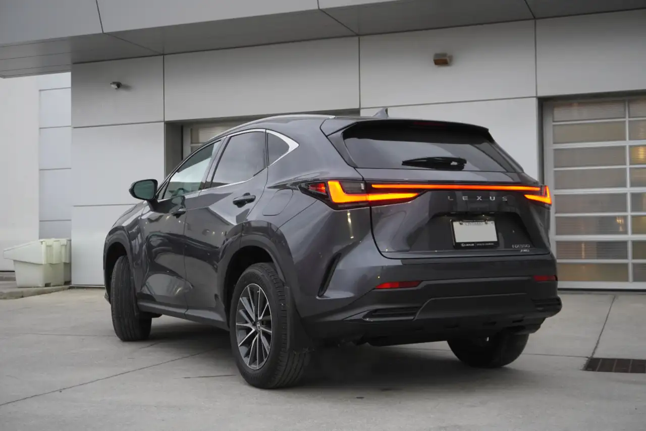 Lexus NX снимка Lexus NX