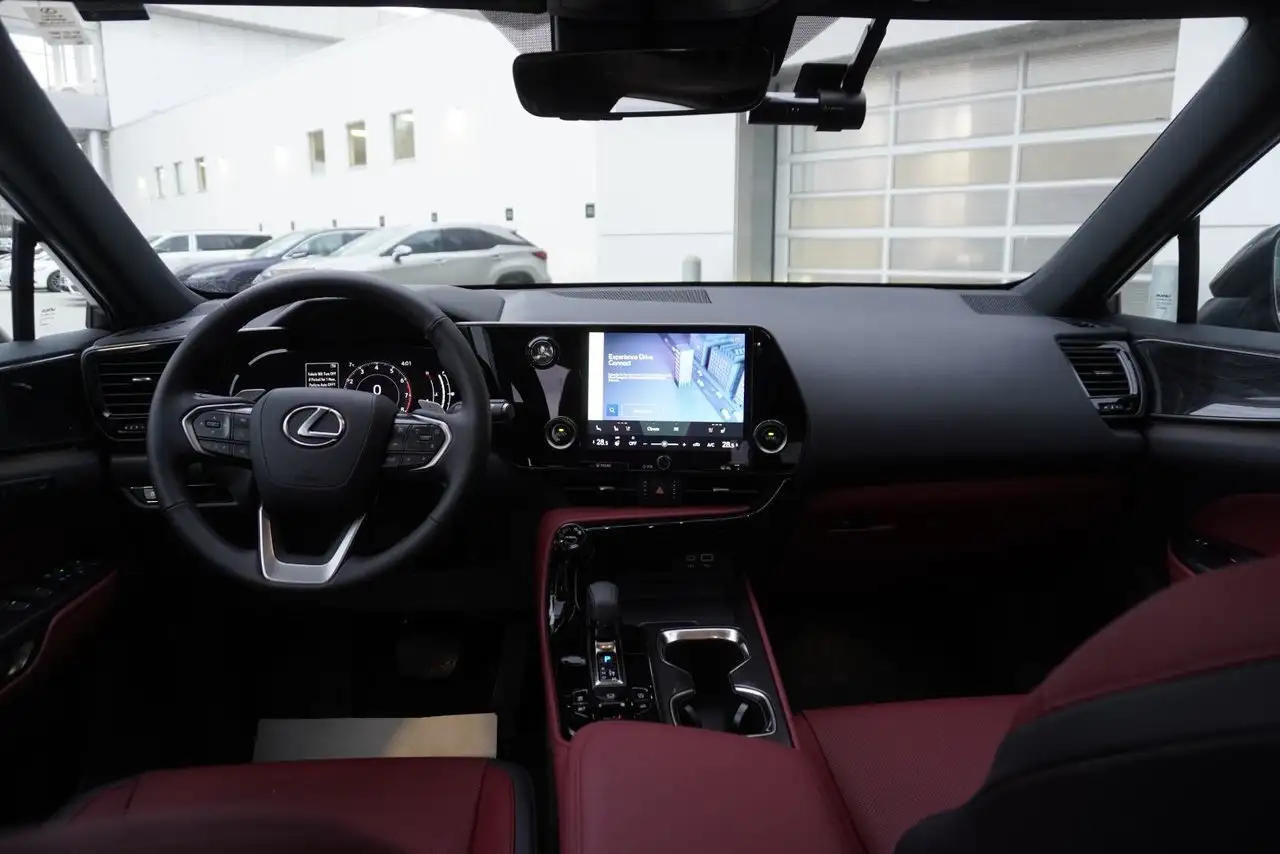 Lexus NX снимка Lexus NX
