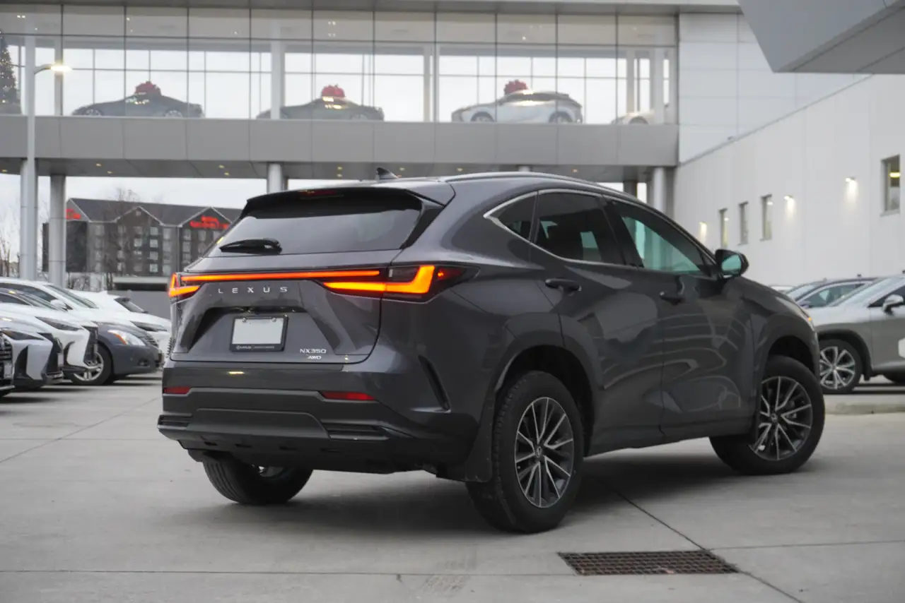 Lexus NX снимка Lexus NX