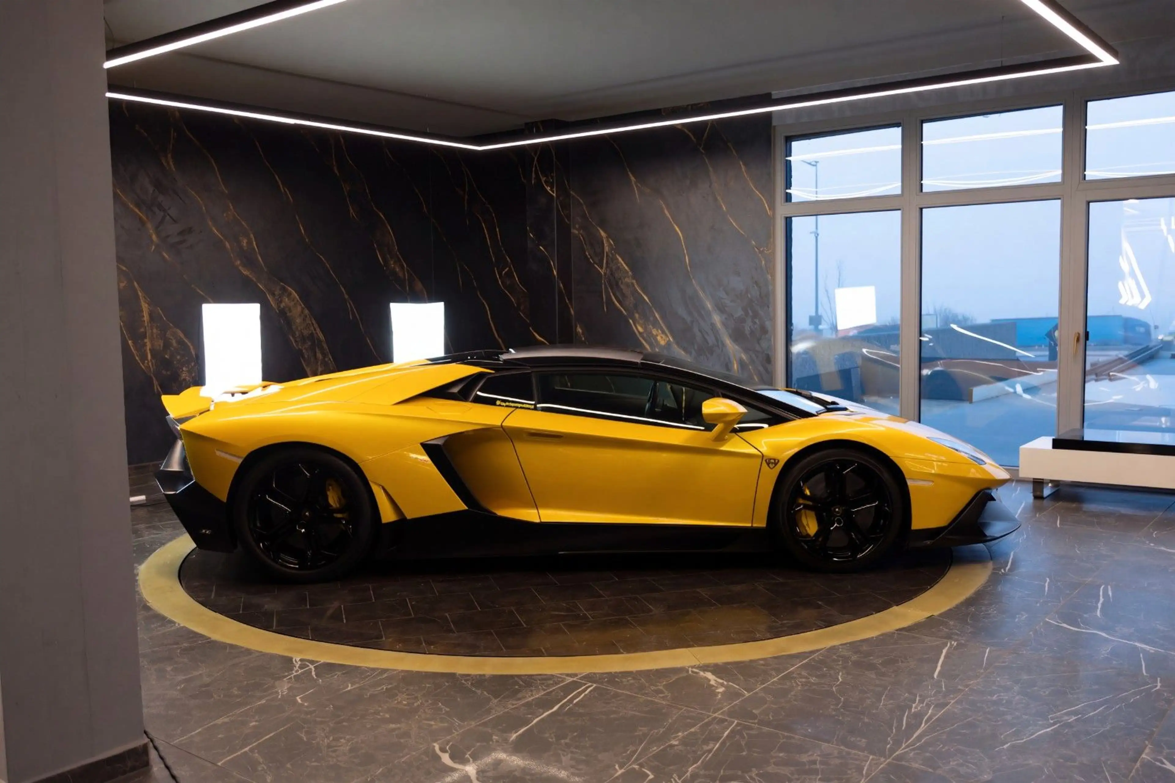 Lamborghini Aventador Roadster 50th Anniversary Lift-system — photo 3