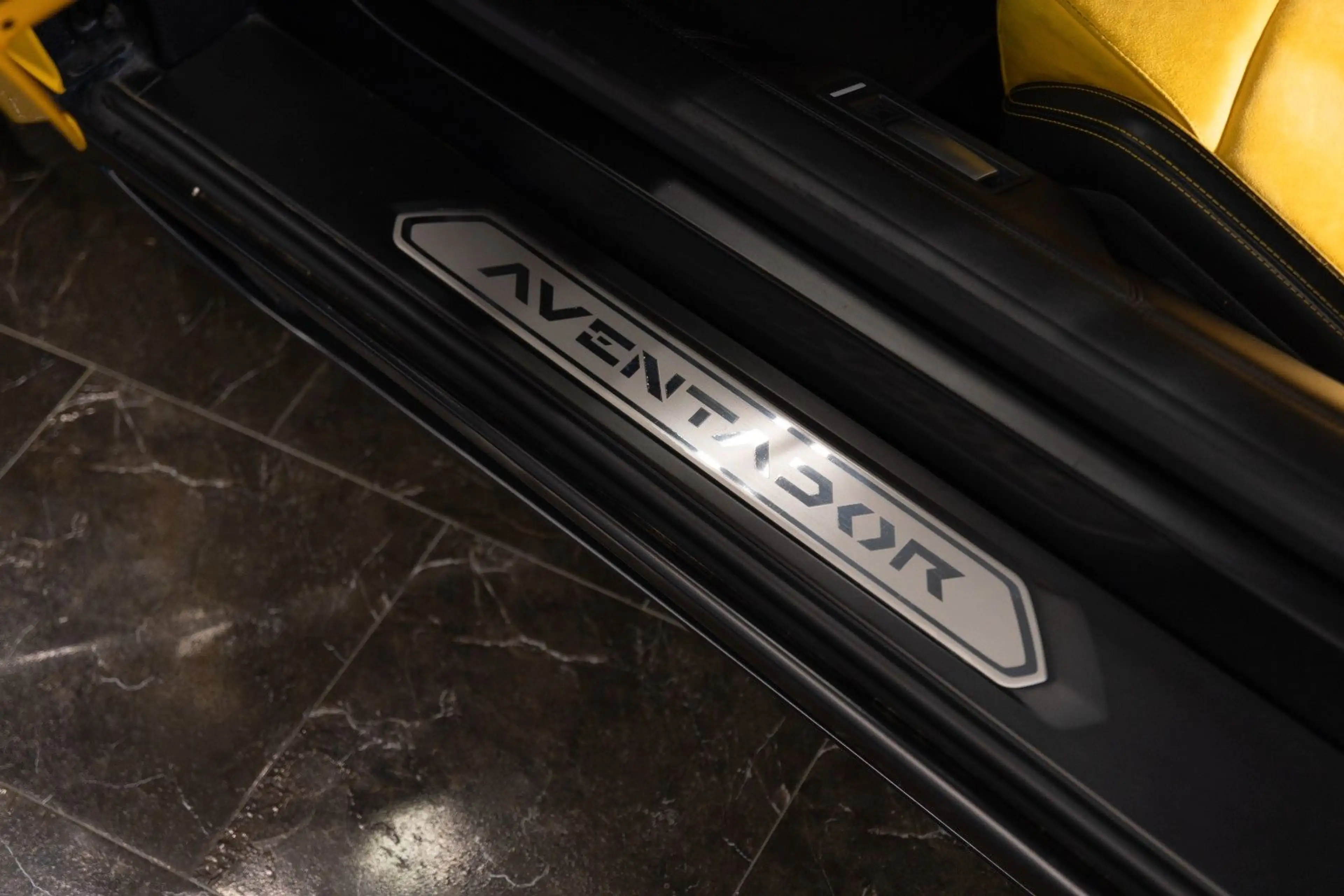 Lamborghini Aventador Roadster 50th Anniversary Lift-system — photo 7