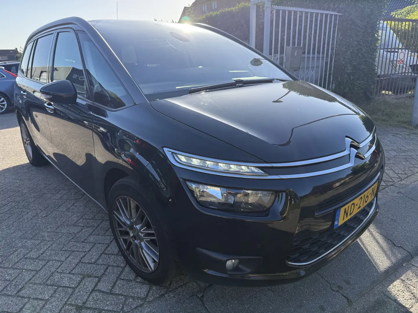 Citroen Grand C4 Picasso 2.0 BlueHDi Business Zwart - 1