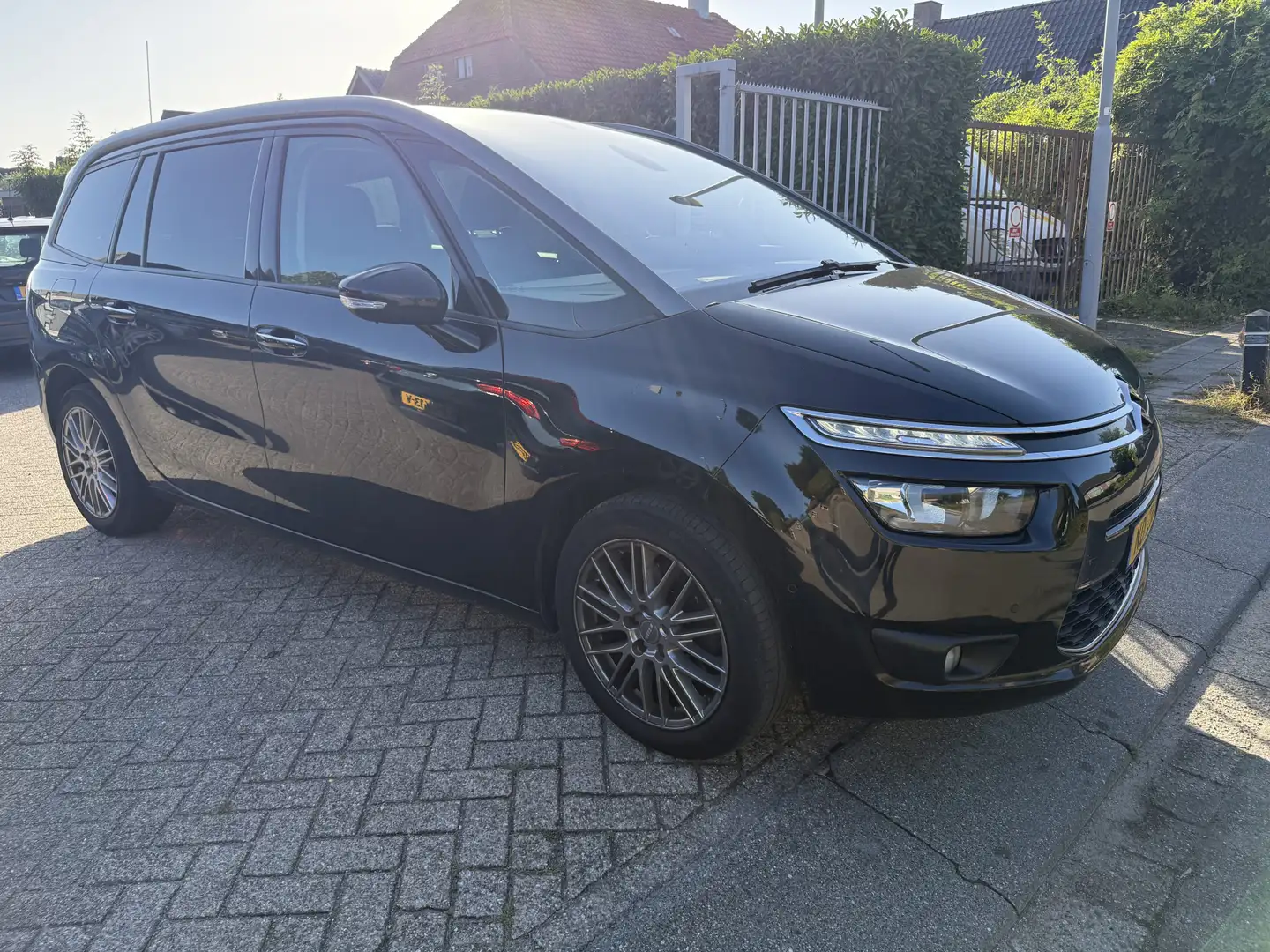 Citroen Grand C4 Picasso 2.0 BlueHDi Business Zwart - 2