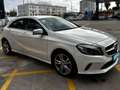Mercedes-Benz A 220 d Urban Blanc - thumbnail 5