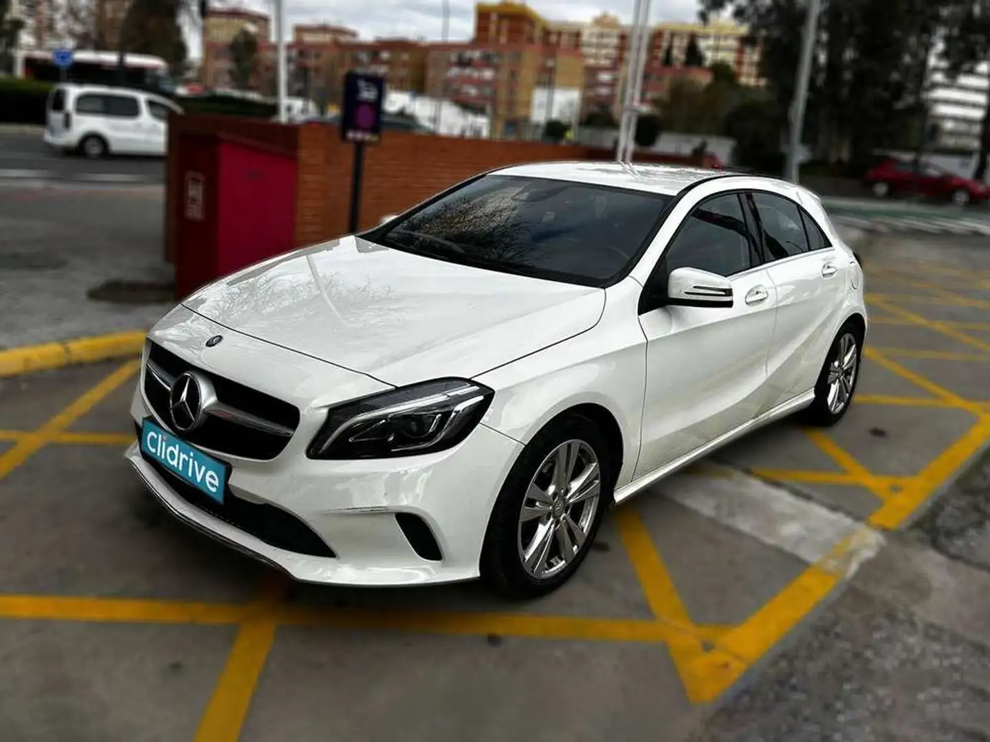 Mercedes-Benz A 220 d Urban Blanc - 2