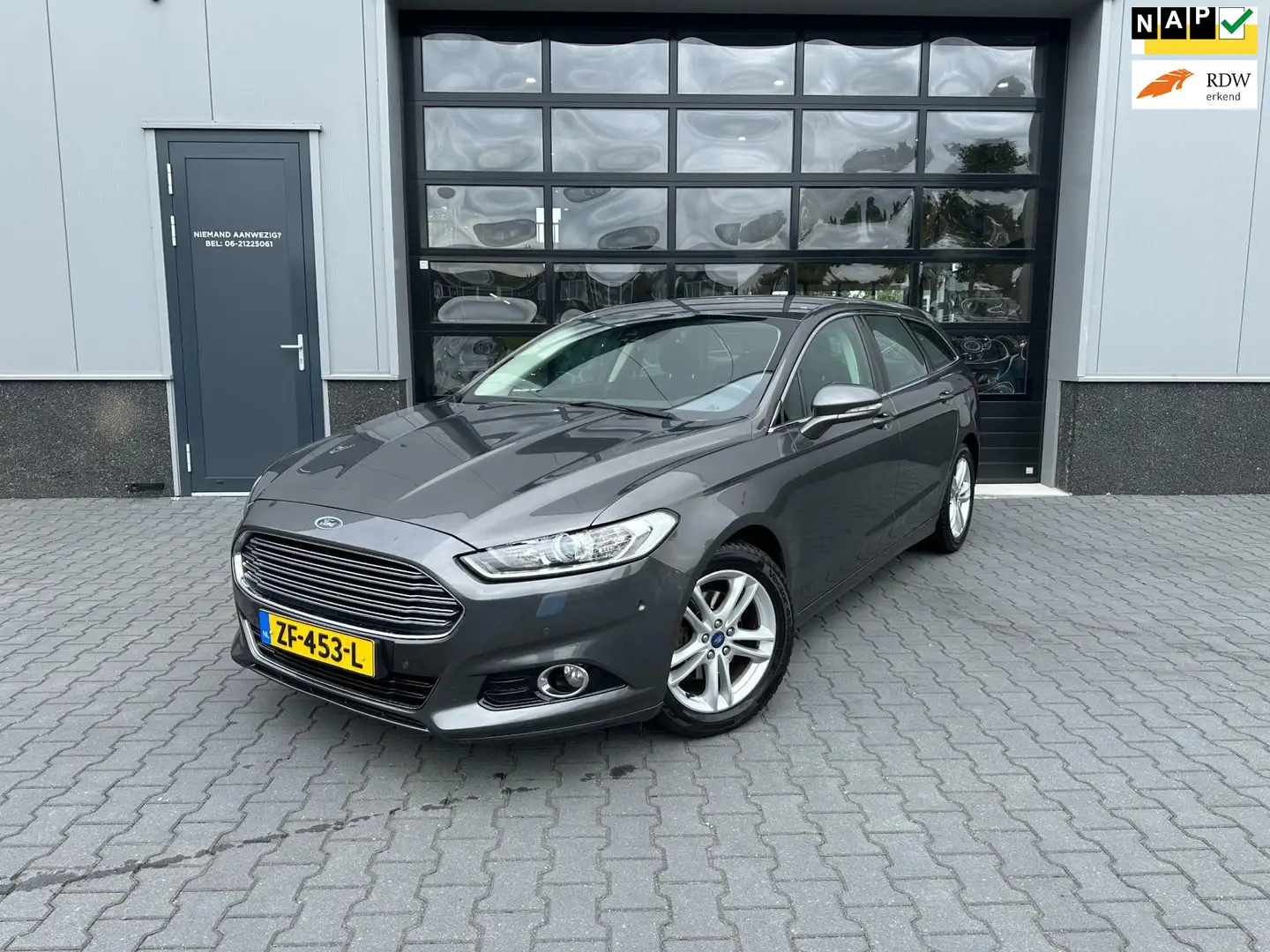 Ford Mondeo Wagon 1.5 Titanium automaat VOL optie's Grijs - 1