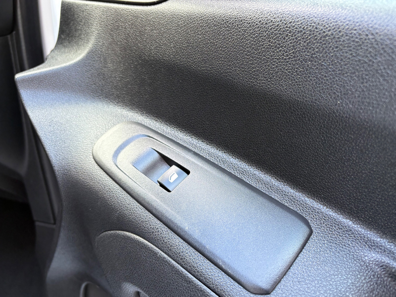 Citroen Berlingo 1.2 PureTech Club 110 pk Airco Camera's Navigatie — photo 23