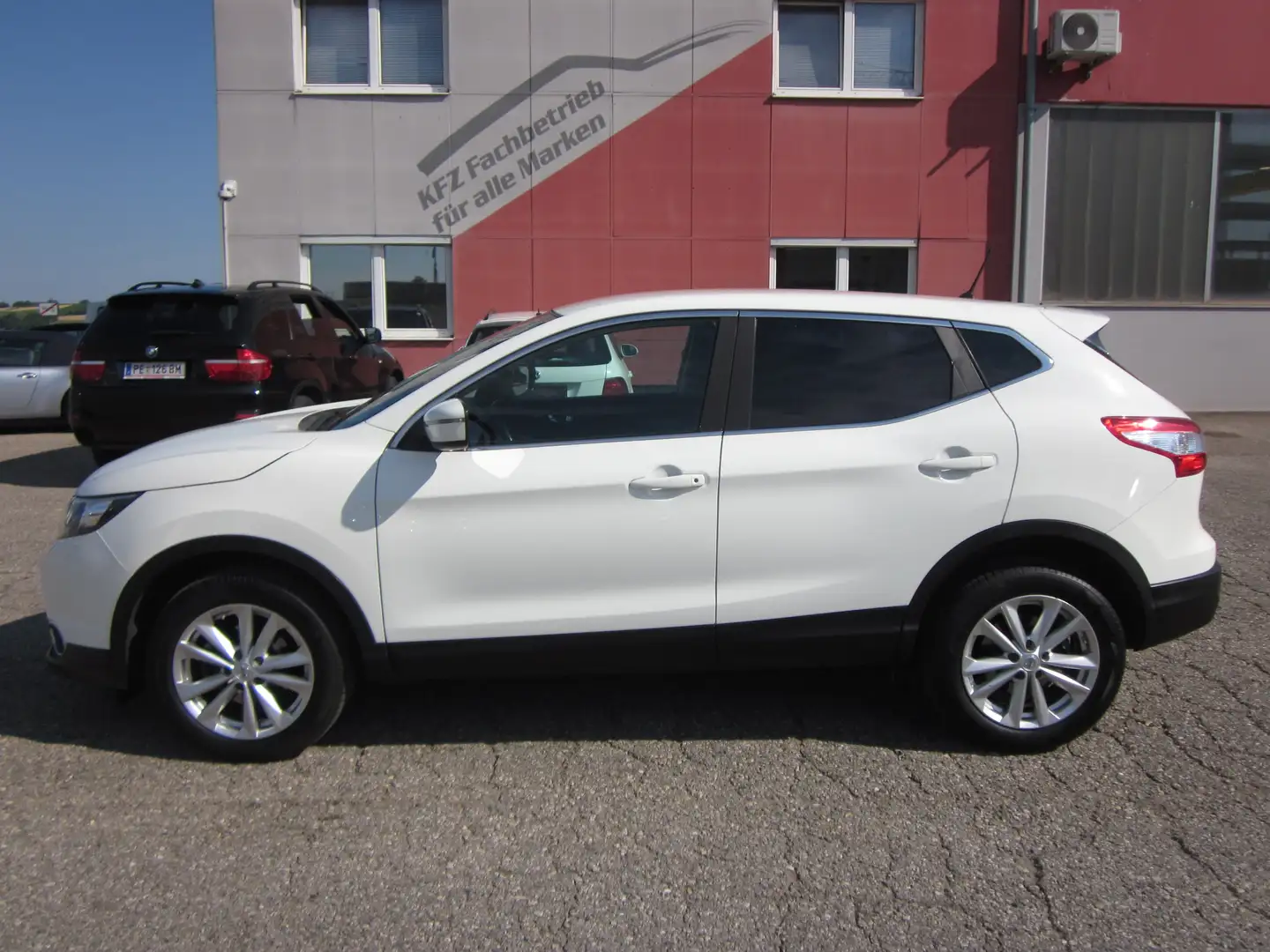 Nissan Qashqai 1,6 dCi Premier ALL-MODE 4x4i Weiß - 2