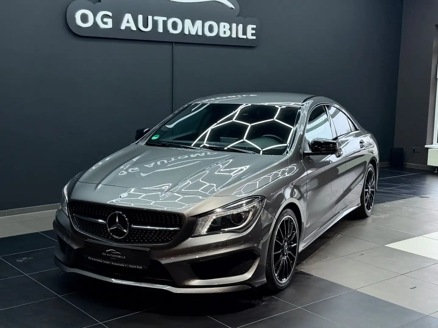 Mercedes-Benz CLA 220 d AMG*KAMERA*LED*LEDER*NIGHT*TEMP*NAV Gris - 1