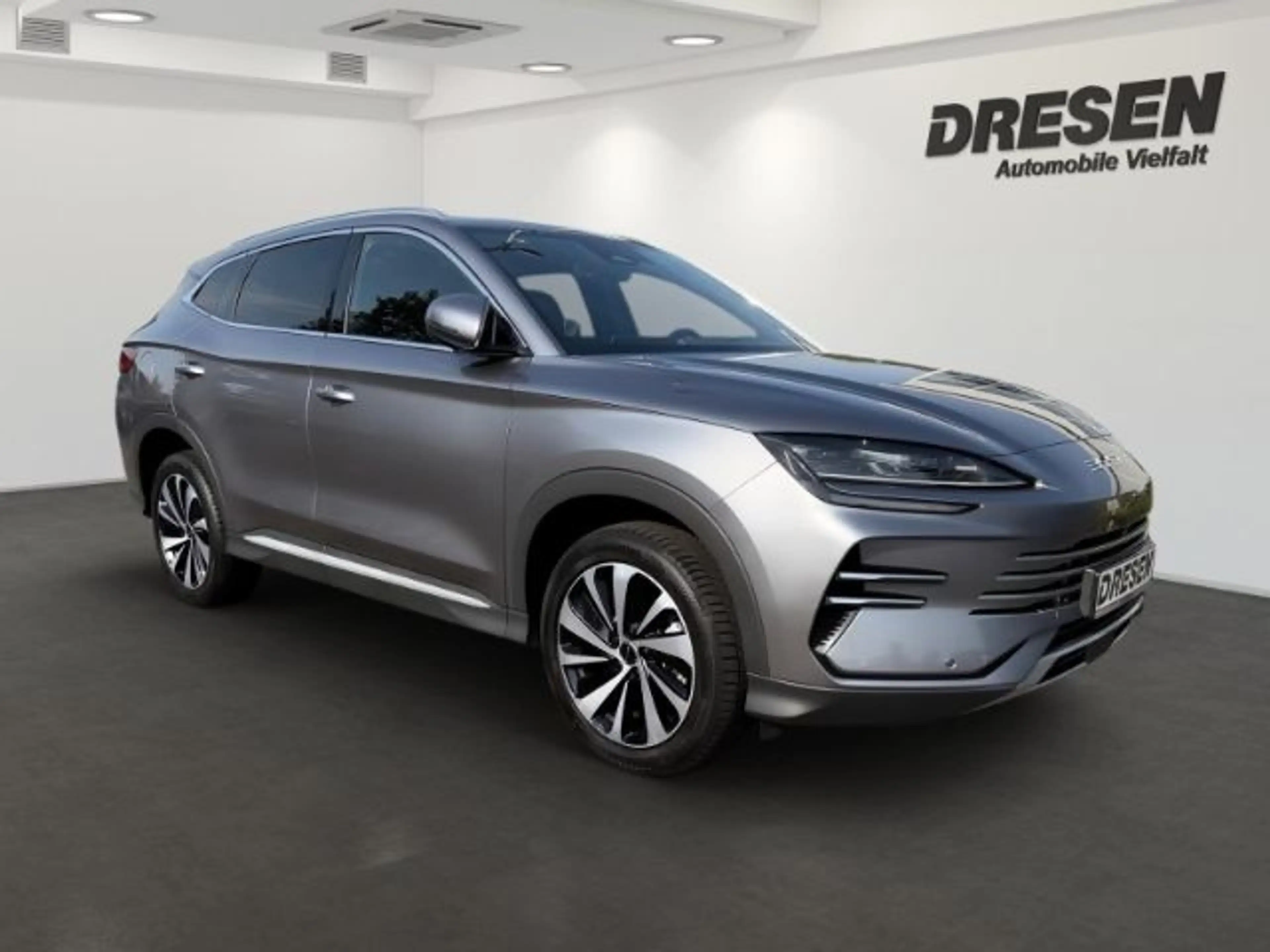 BYD Seal U DM-i 160 1.5 Boost (160 kW 218 PS) PHEV — photo 2