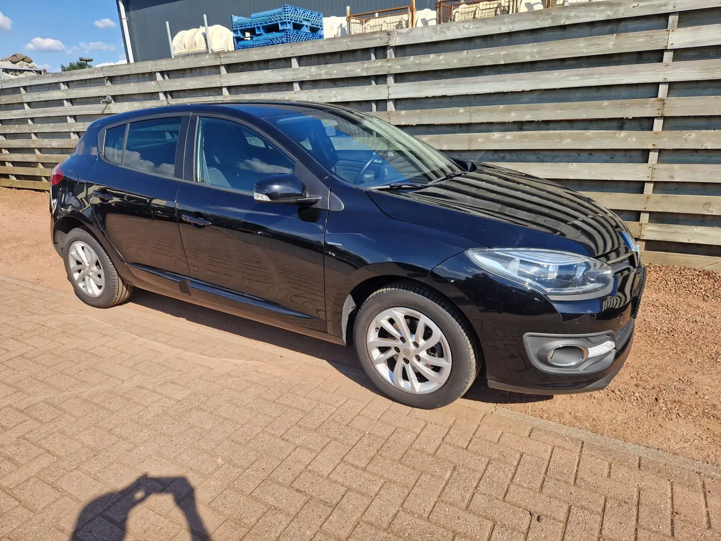 Renault Megane 1.2 TCe Limited Navigatie Zwart - 1