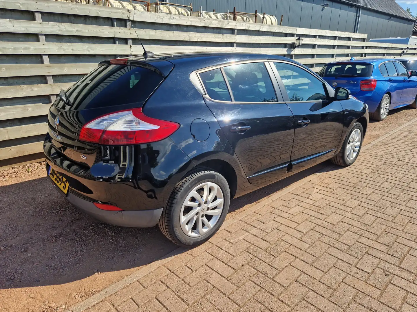 Renault Megane 1.2 TCe Limited Navigatie Zwart - 2