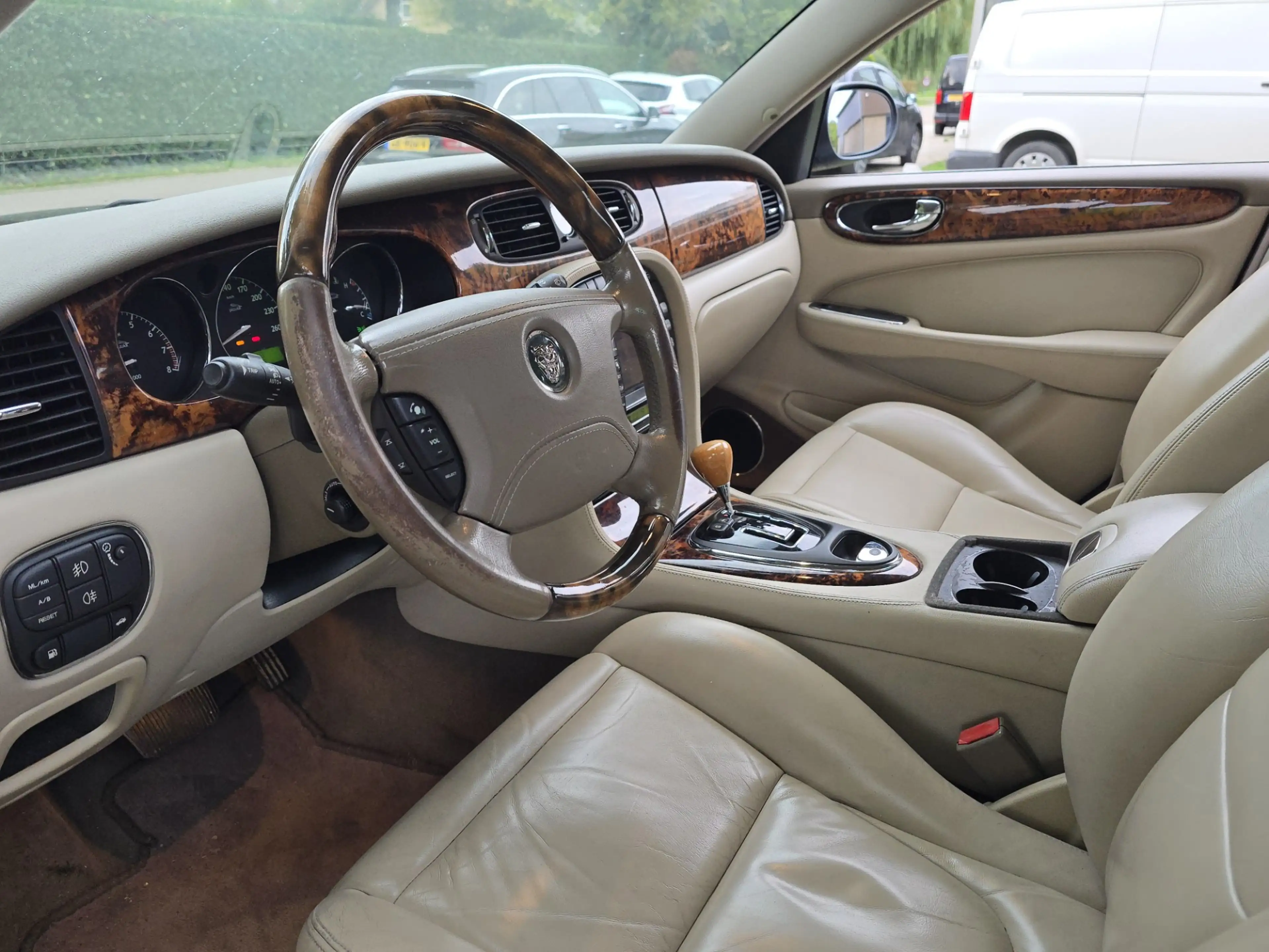 Jaguar XJ 3.5 V8 Executive Youngtimer |Leer |Memory |Nap |Au — photo 16