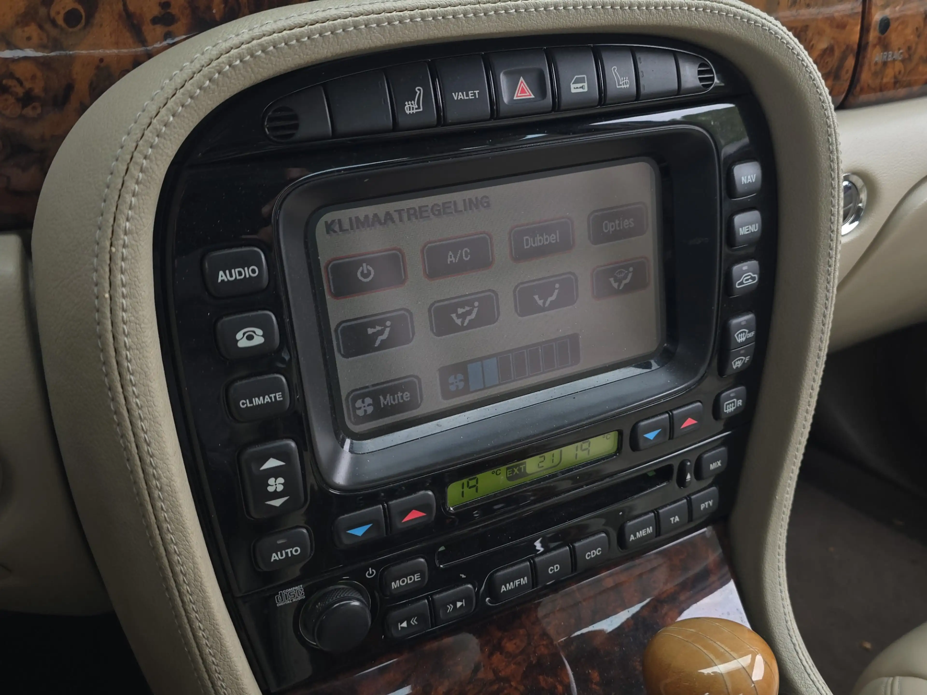 Jaguar XJ 3.5 V8 Executive Youngtimer |Leer |Memory |Nap |Au — photo 19