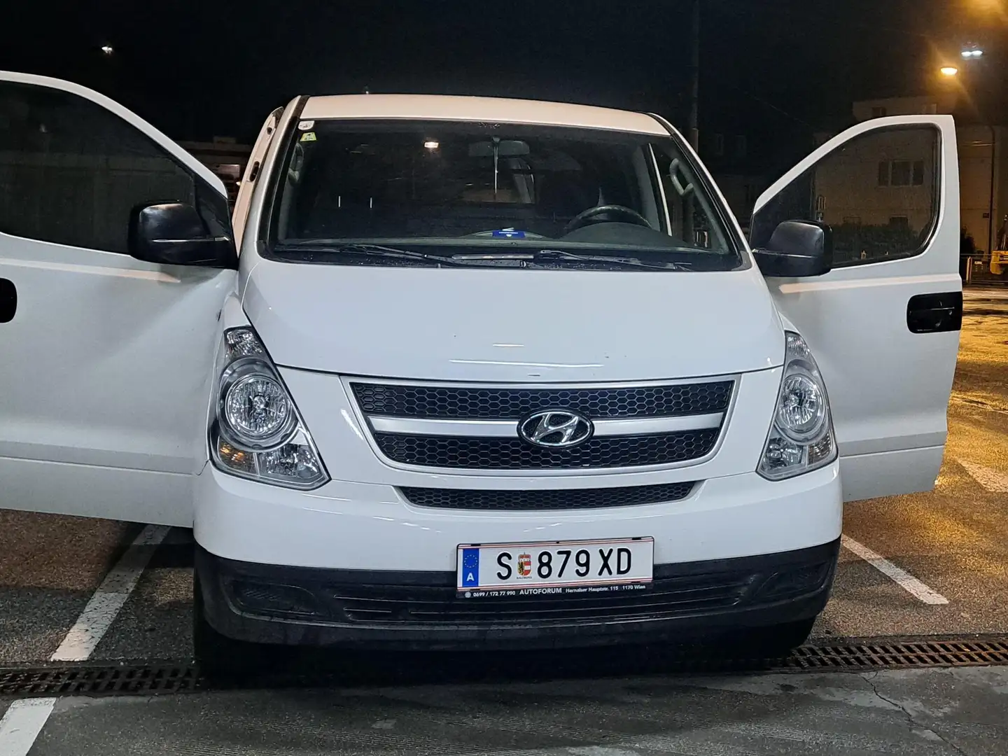 Hyundai H-1 2.5 Weiß - 2