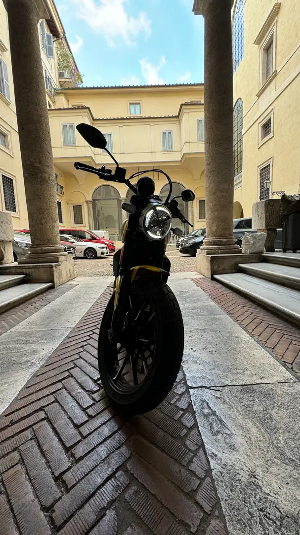 Ducati Scrambler Icon 800 Giallo - 2
