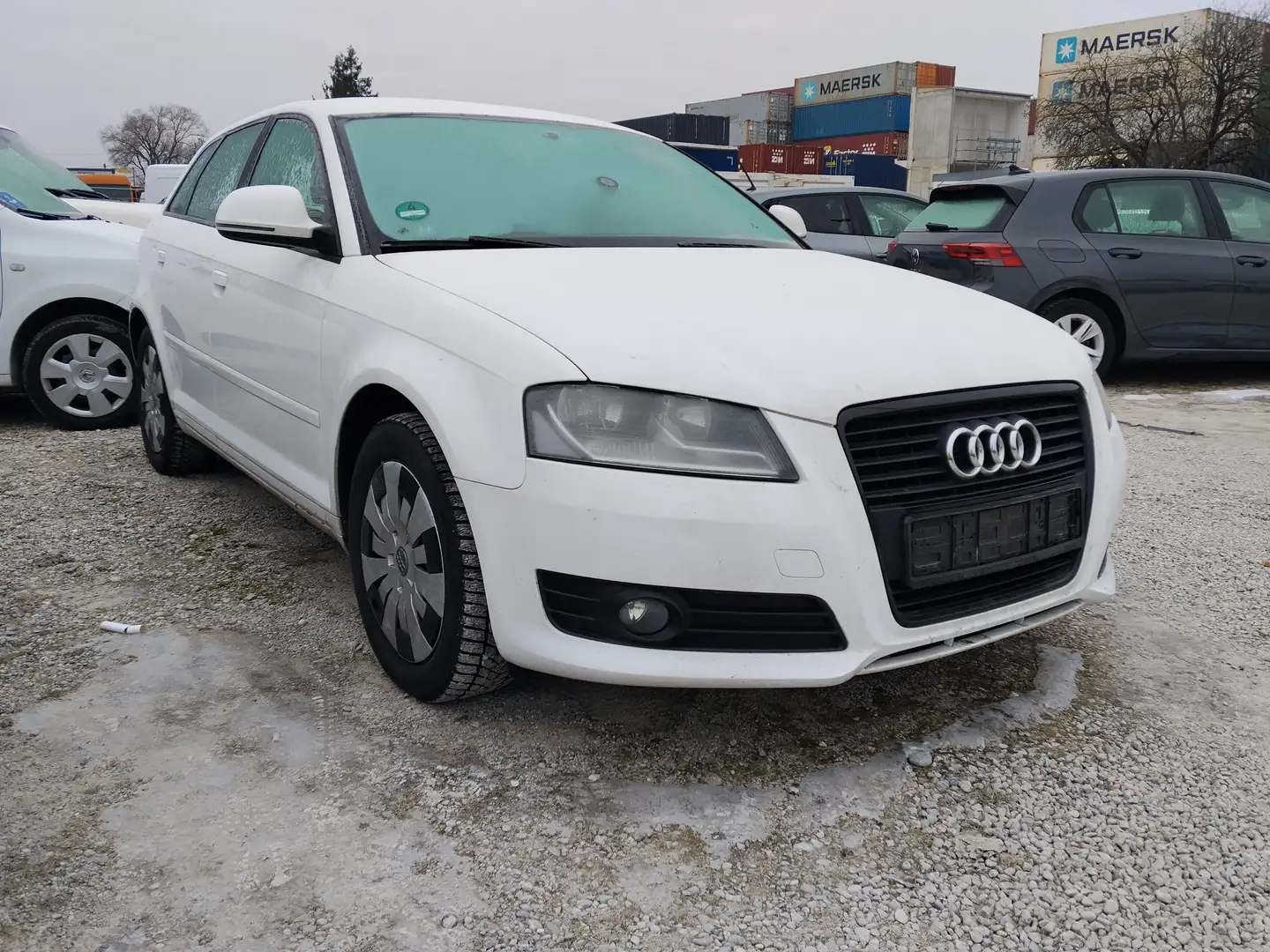 Audi A3 A3  1.6 Sportback ,Getriebeprobleme Weiß - 2