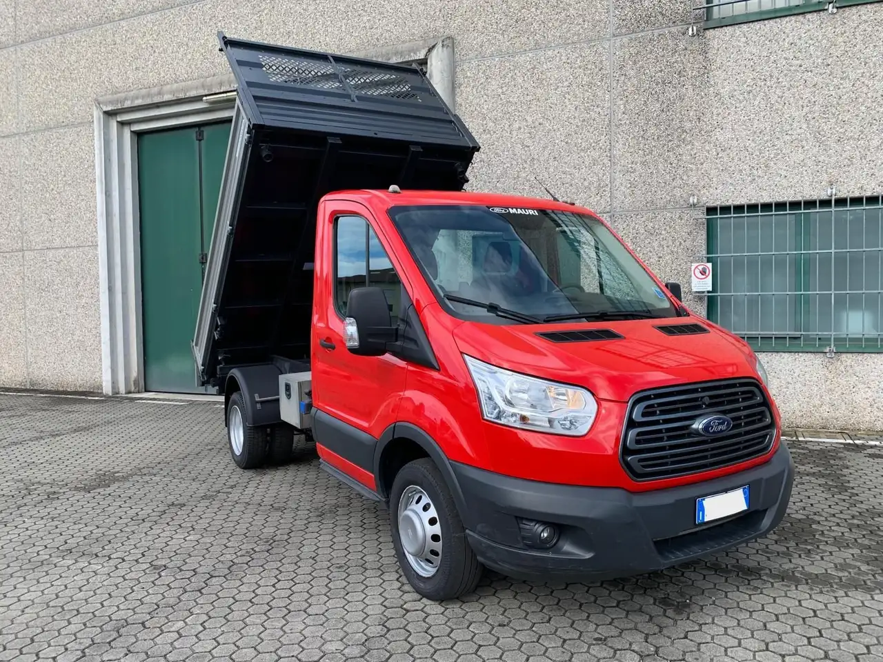 Ford Transit 350 Gemellato - Ribaltabile Trilaterale — photo 1 of 15