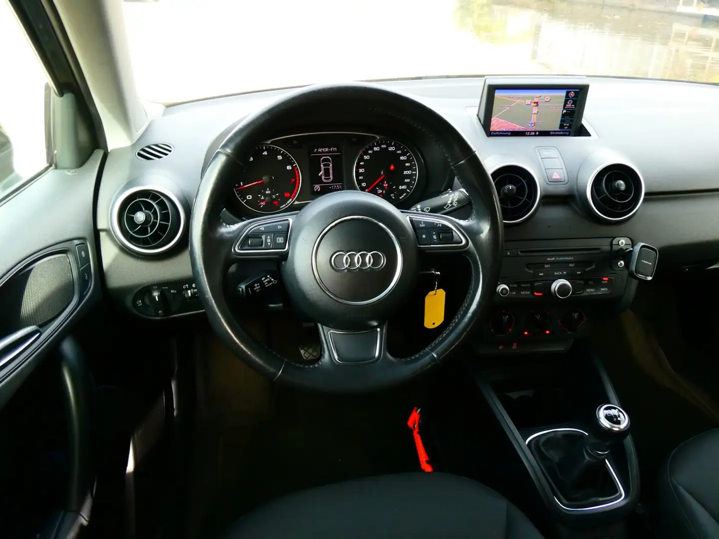 Audi A1 Sportback 1.2 TFSI Pro Line 5-deurs Airco Cruise N Braun - 2