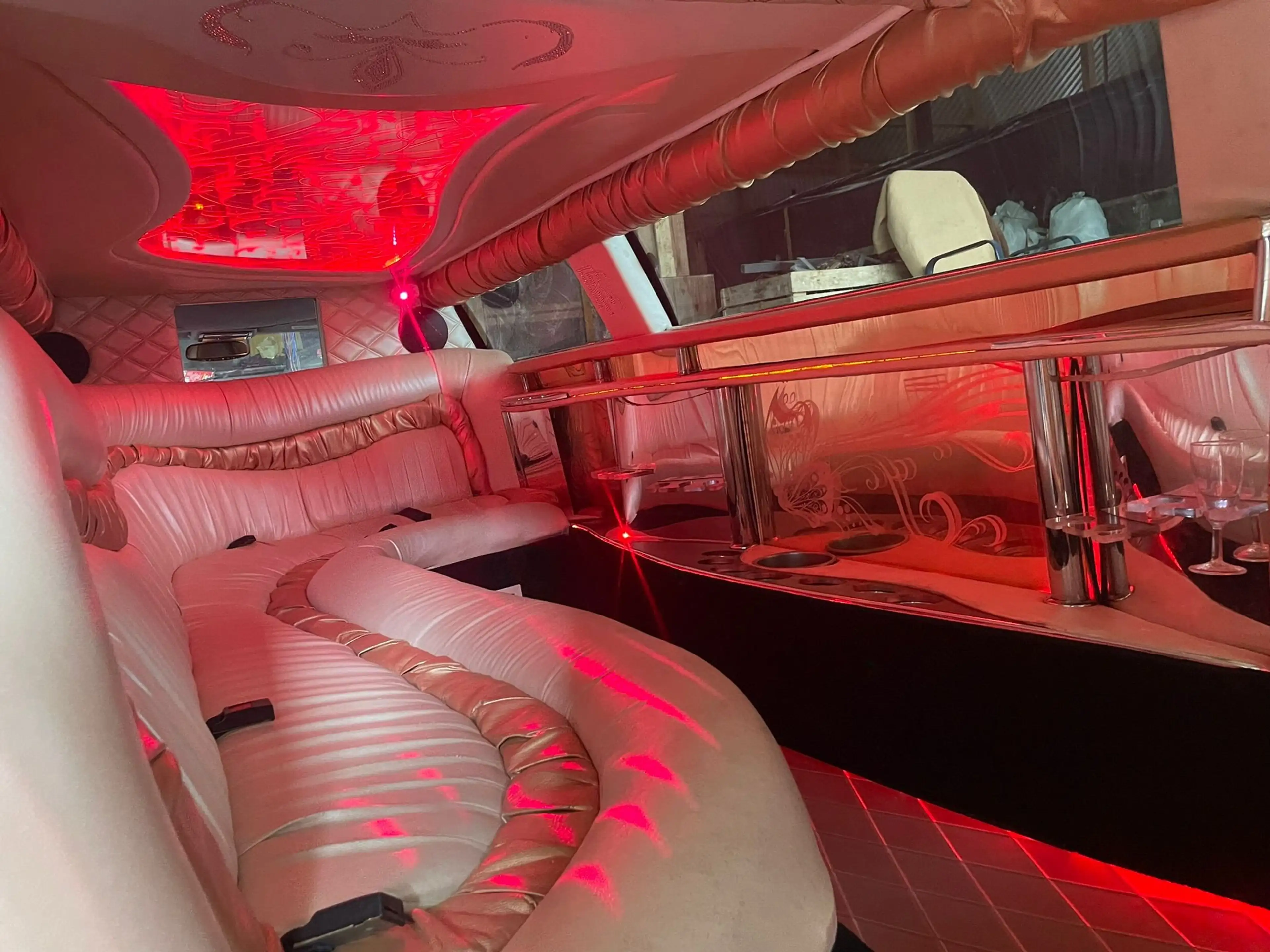 Chrysler 300C 300C 5.7 Automatik Stretch Limousine VIP Luxus — photo 14