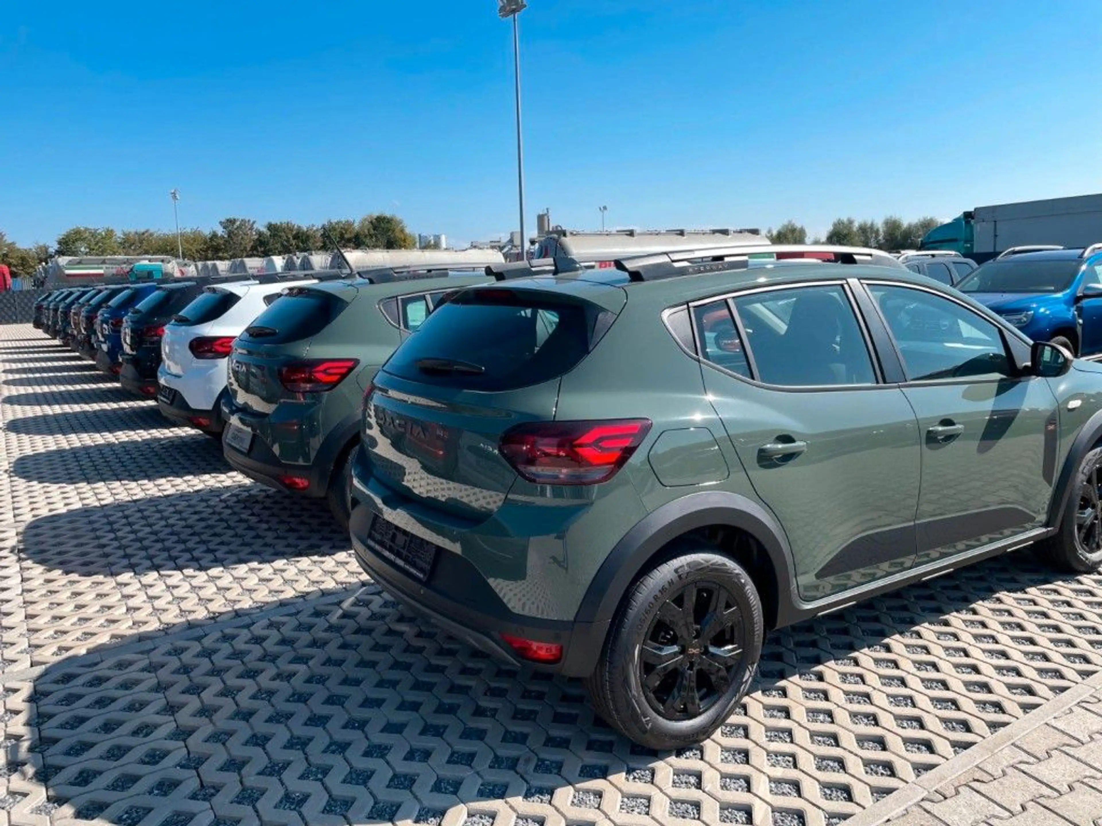 Dacia Sandero Stepway Essential ECO-G 120 Klima PDC — photo 9