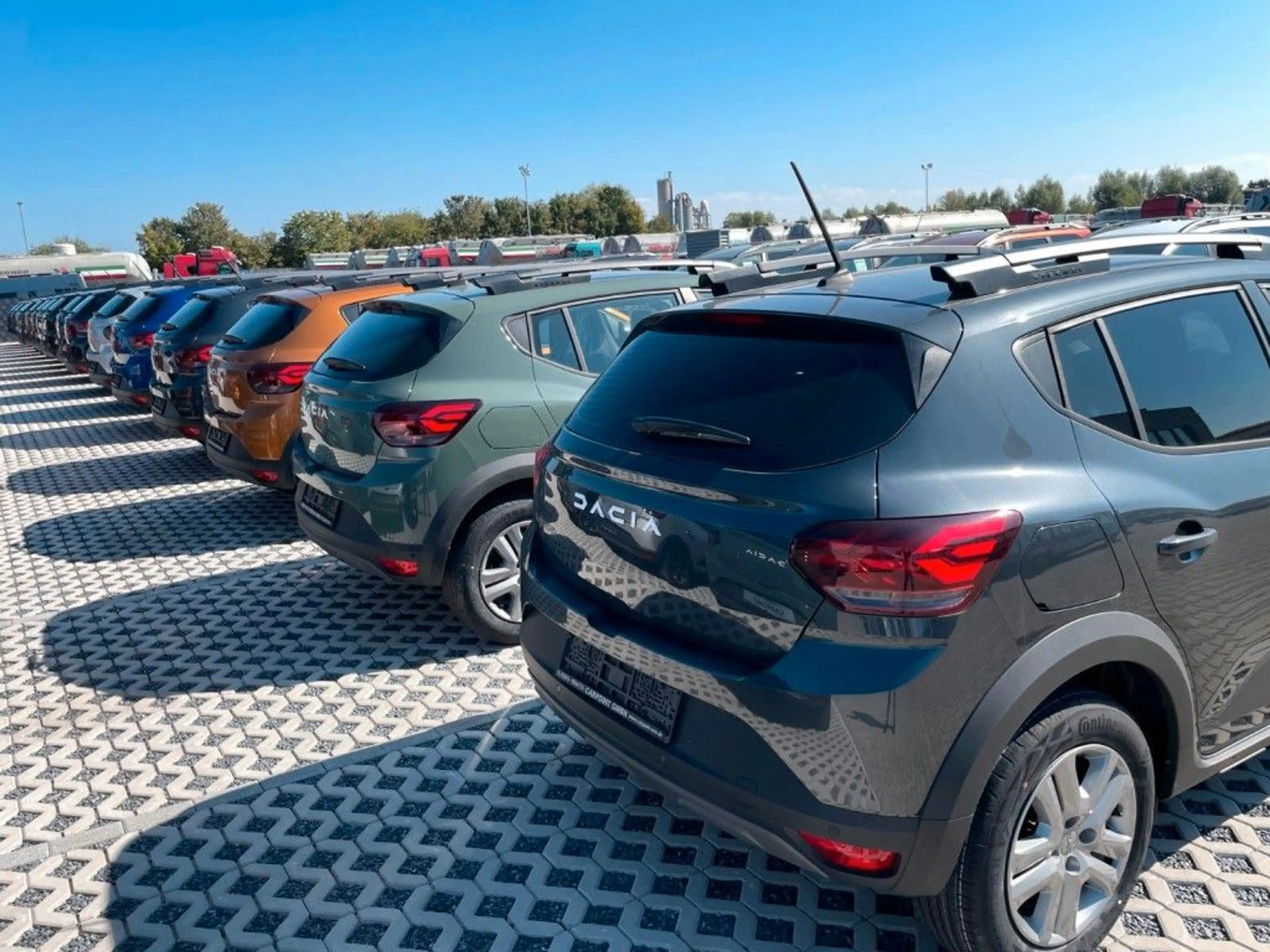 Dacia Sandero Stepway Essential ECO-G 120 Klima PDC — photo 12