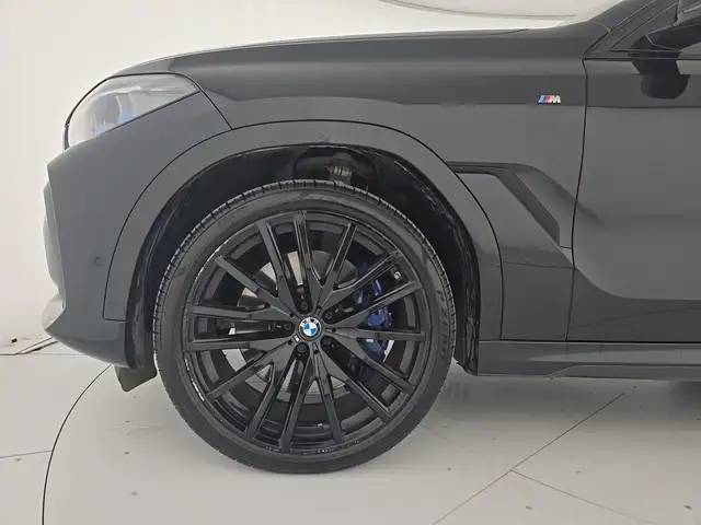 BMW X6 view 8