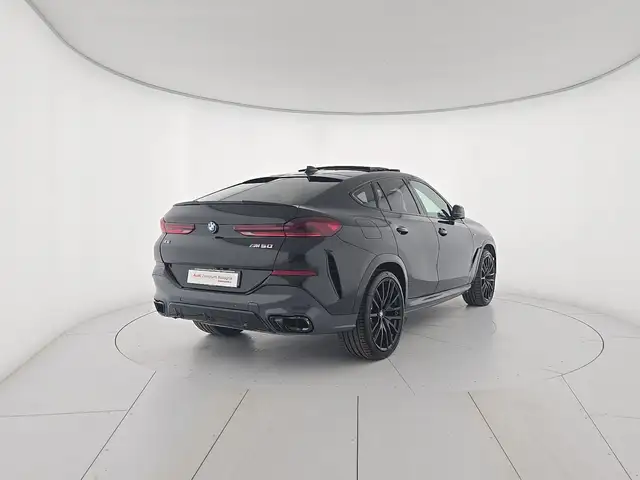 BMW X6 view 5