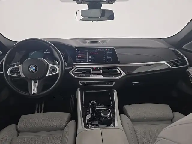 BMW X6 view 11