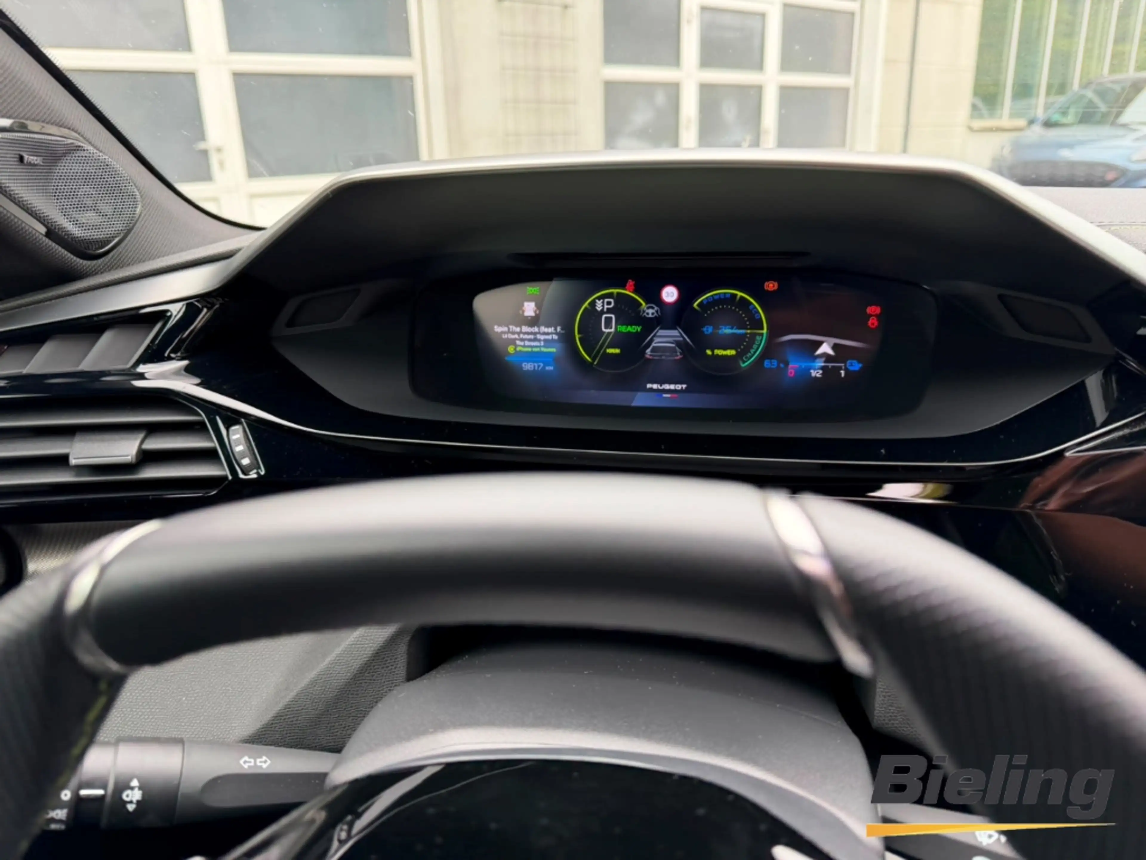 Peugeot 408 E-GT Vollausstattung El. Panodach Navi Soundsystem — photo 9