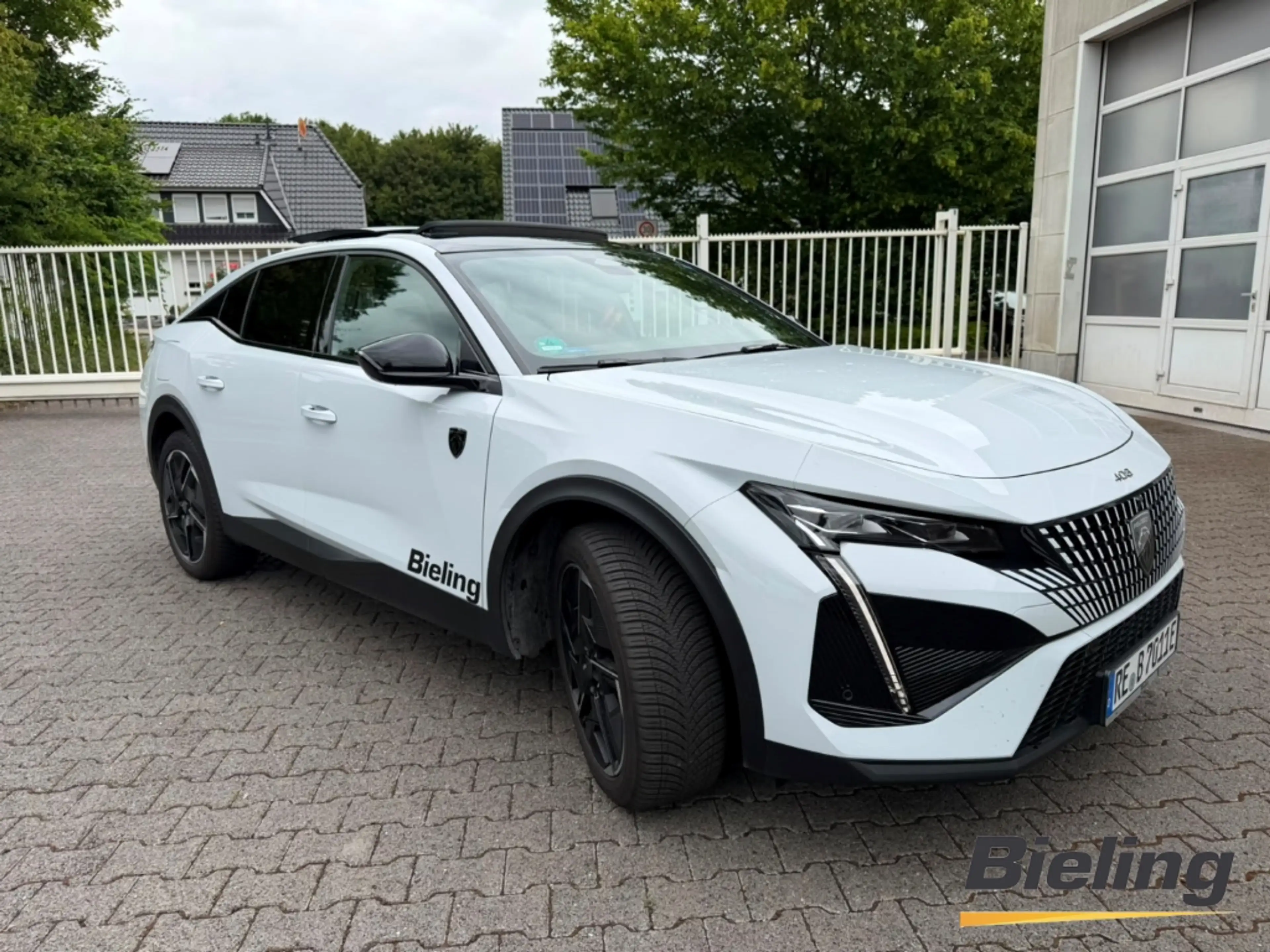 Peugeot 408 E-GT Vollausstattung El. Panodach Navi Soundsystem — photo 5