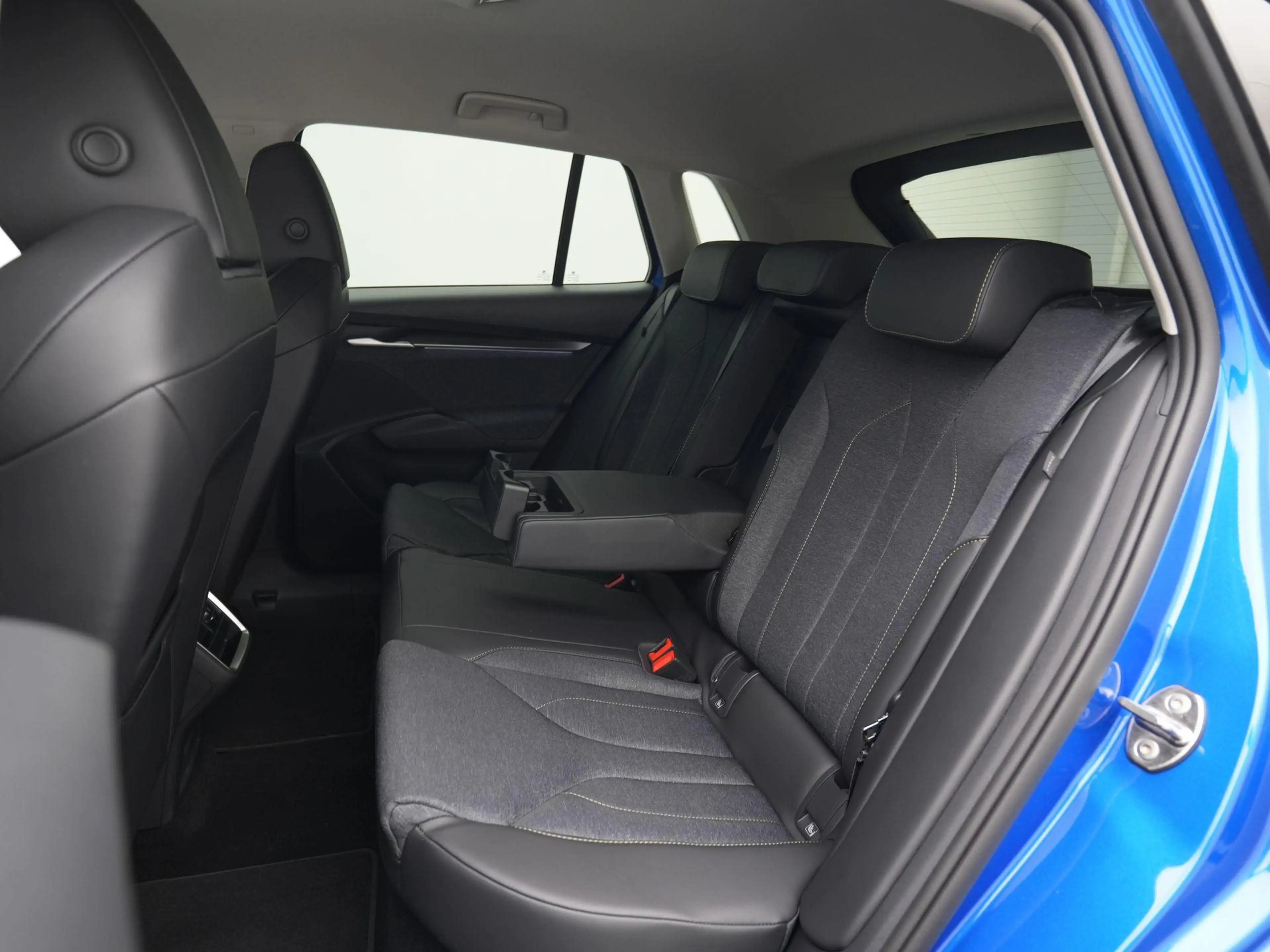 Skoda Elroq 85 Business Edition 286pk | Matrix LED koplampen | — photo 9
