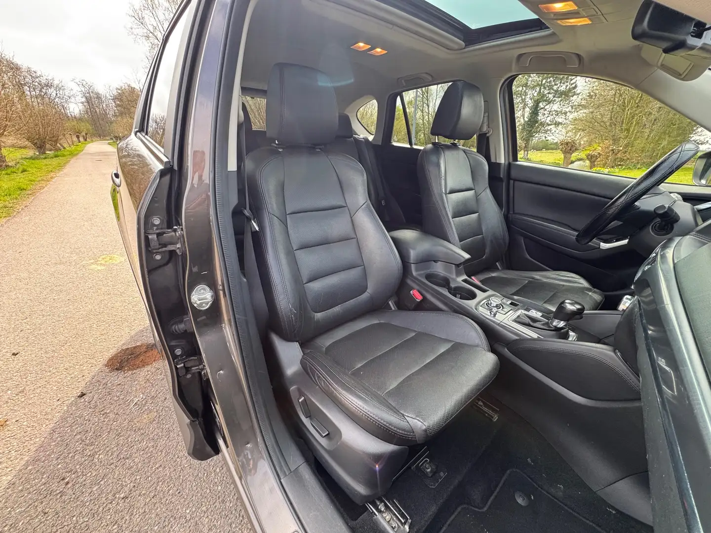 Mazda CX-5 2.0 SkyActiv-G 160 GT-M 4WD Airco / Navigatie / 1s Bruin - 2