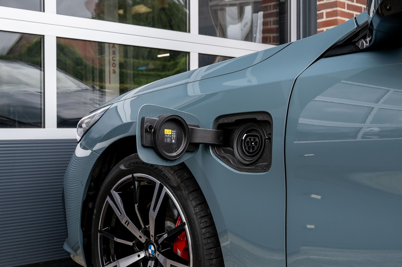 BMW 550 5-serie 550e xDrive Touring M Sport Pro | Panorama — photo 5