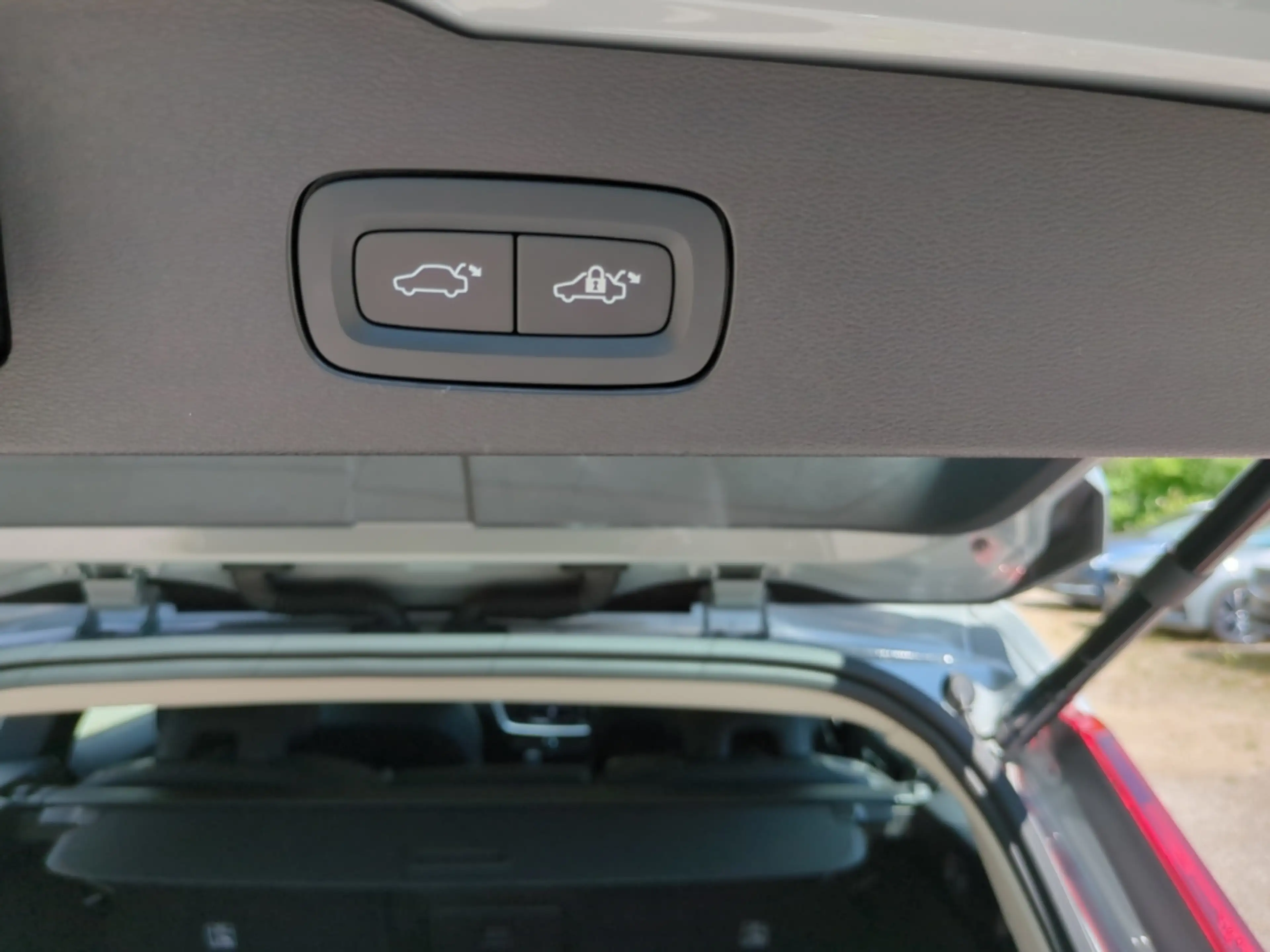 Volvo V60 Cross Country Cross Country Plus AWD Leder Navi LED Memory Sitze — photo 15