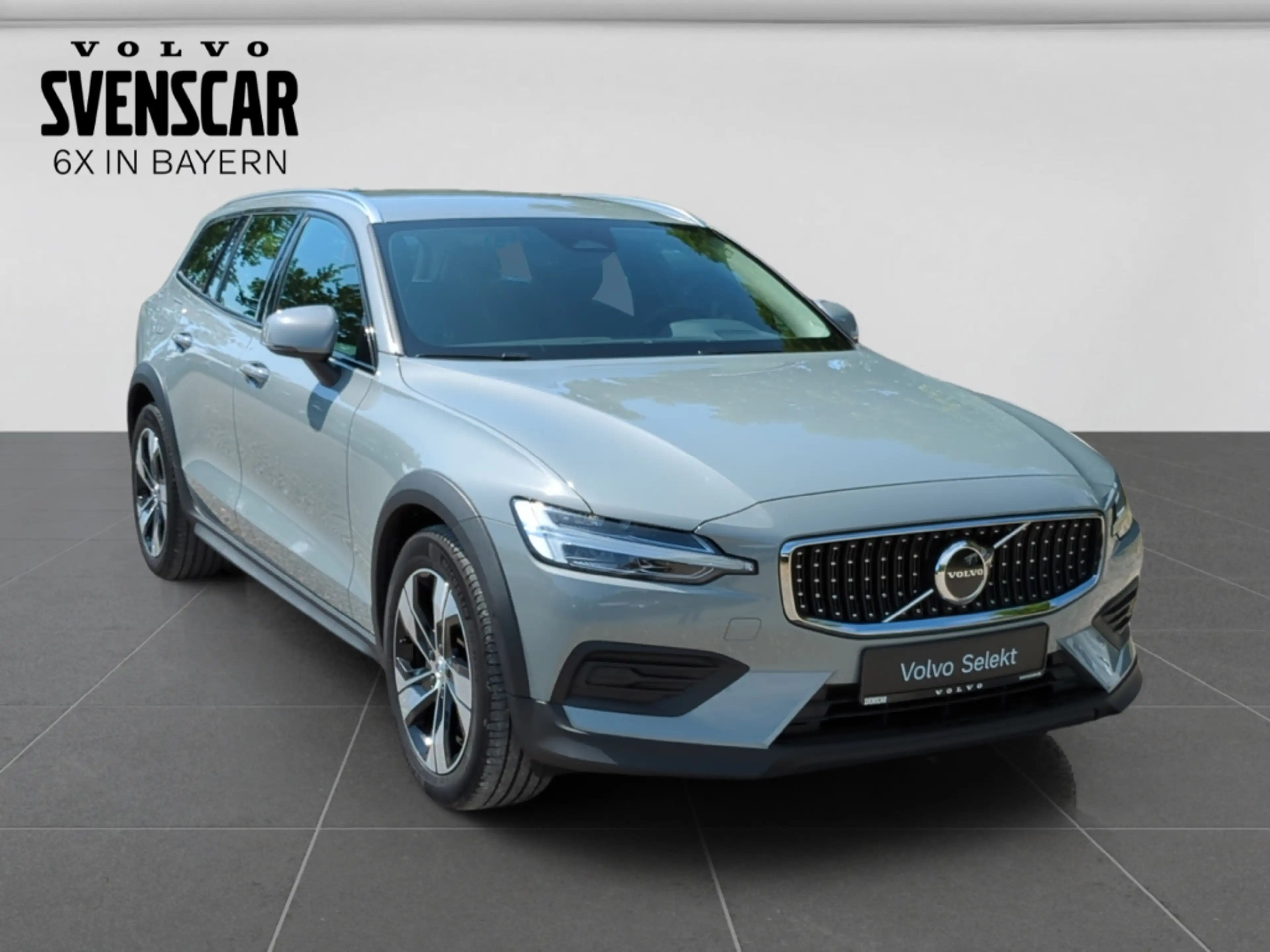 Volvo V60 Cross Country Cross Country Plus AWD Leder Navi LED Memory Sitze — photo 7
