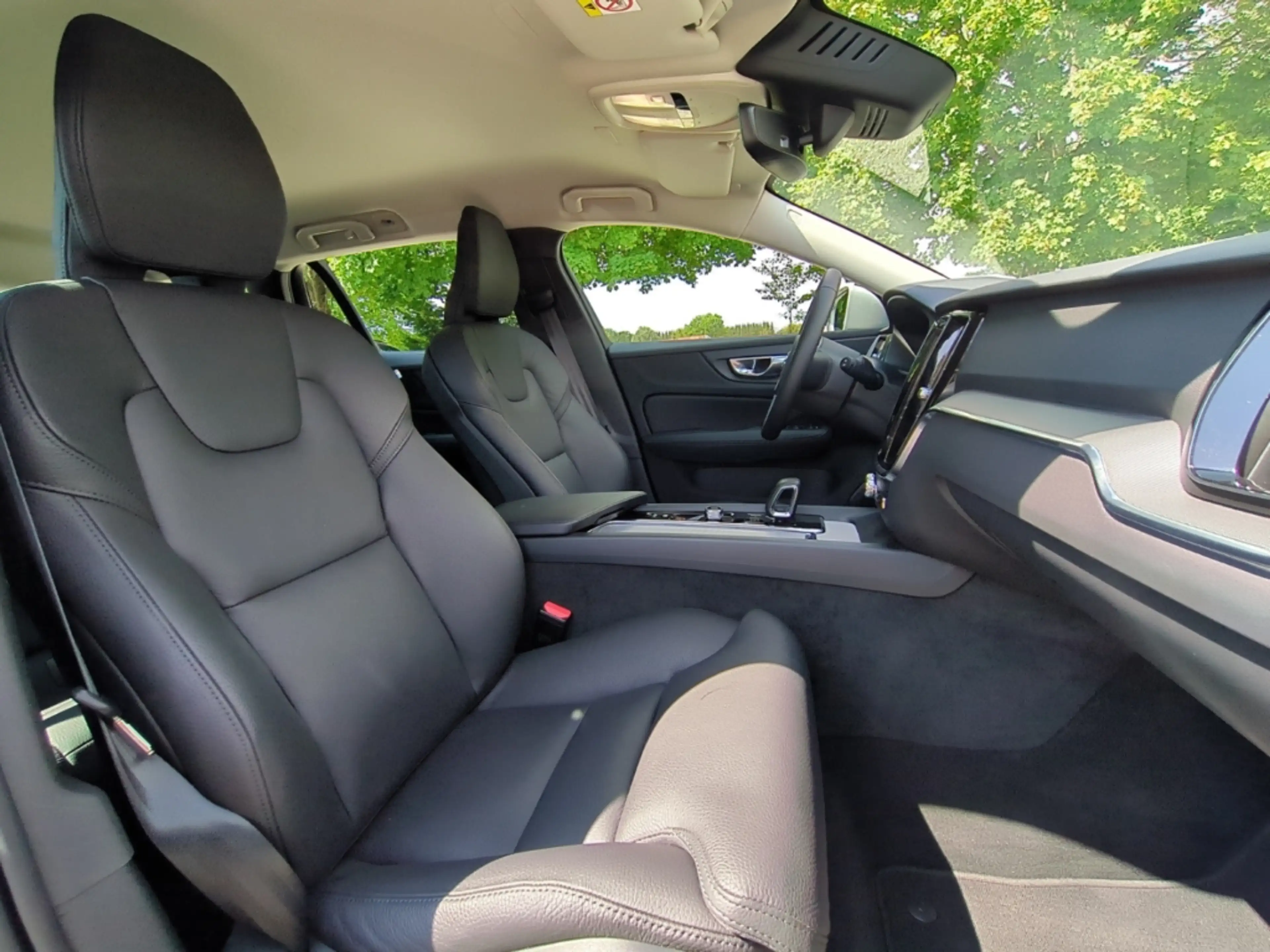Volvo V60 Cross Country Cross Country Plus AWD Leder Navi LED Memory Sitze — photo 13