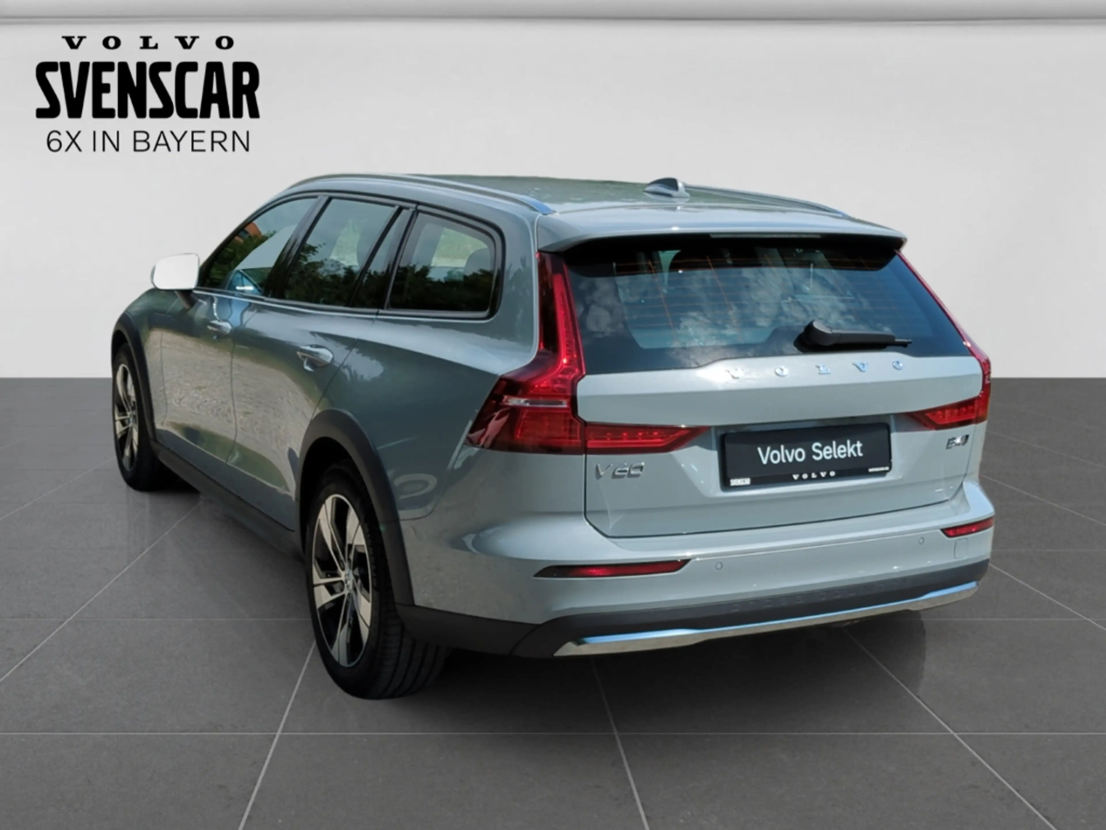 Volvo V60 Cross Country Cross Country Plus AWD Leder Navi LED Memory Sitze — photo 3