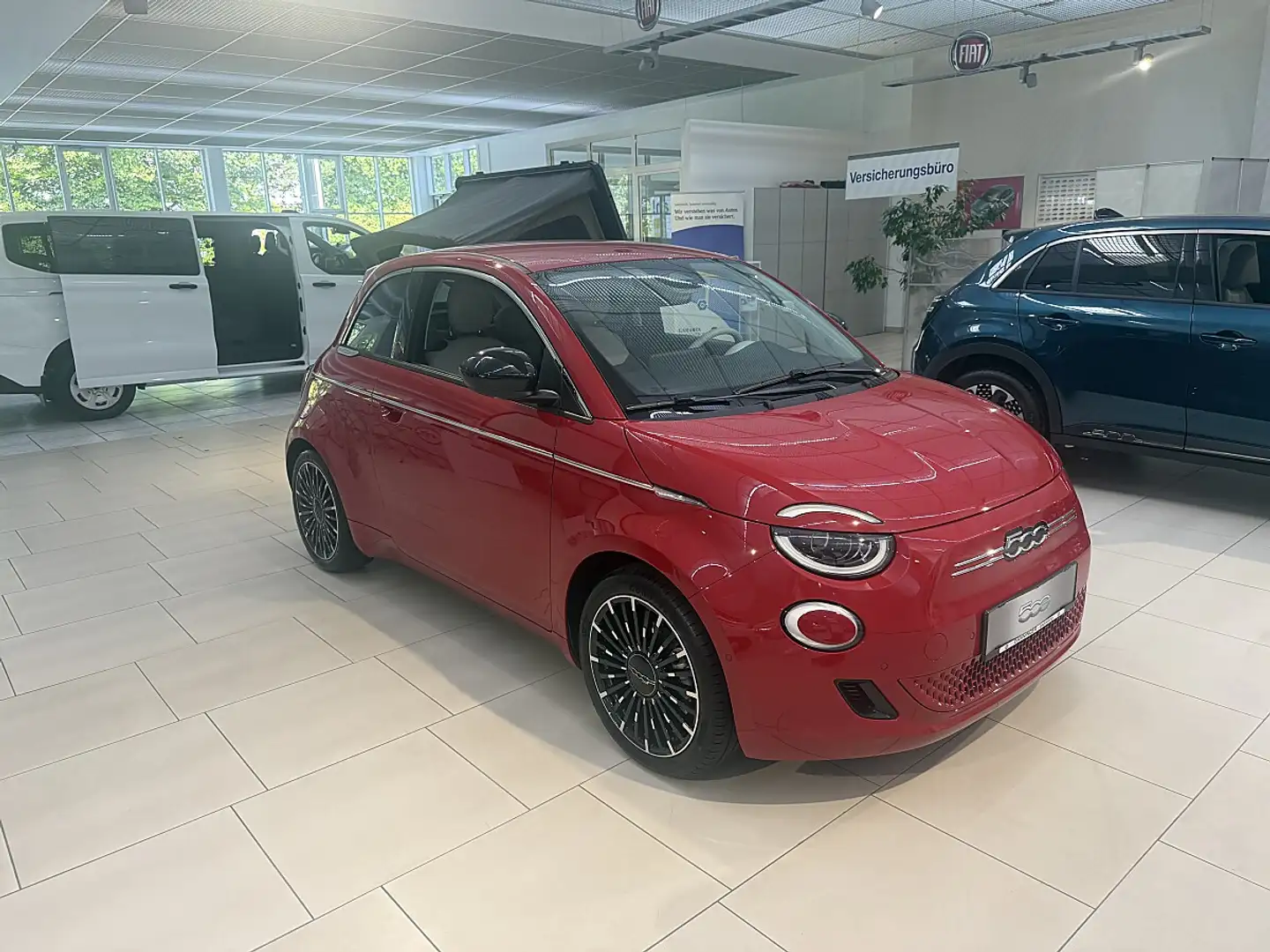 Fiat 500e 500 Elektro Hatchback 42 kWh La Prima Rot - 2