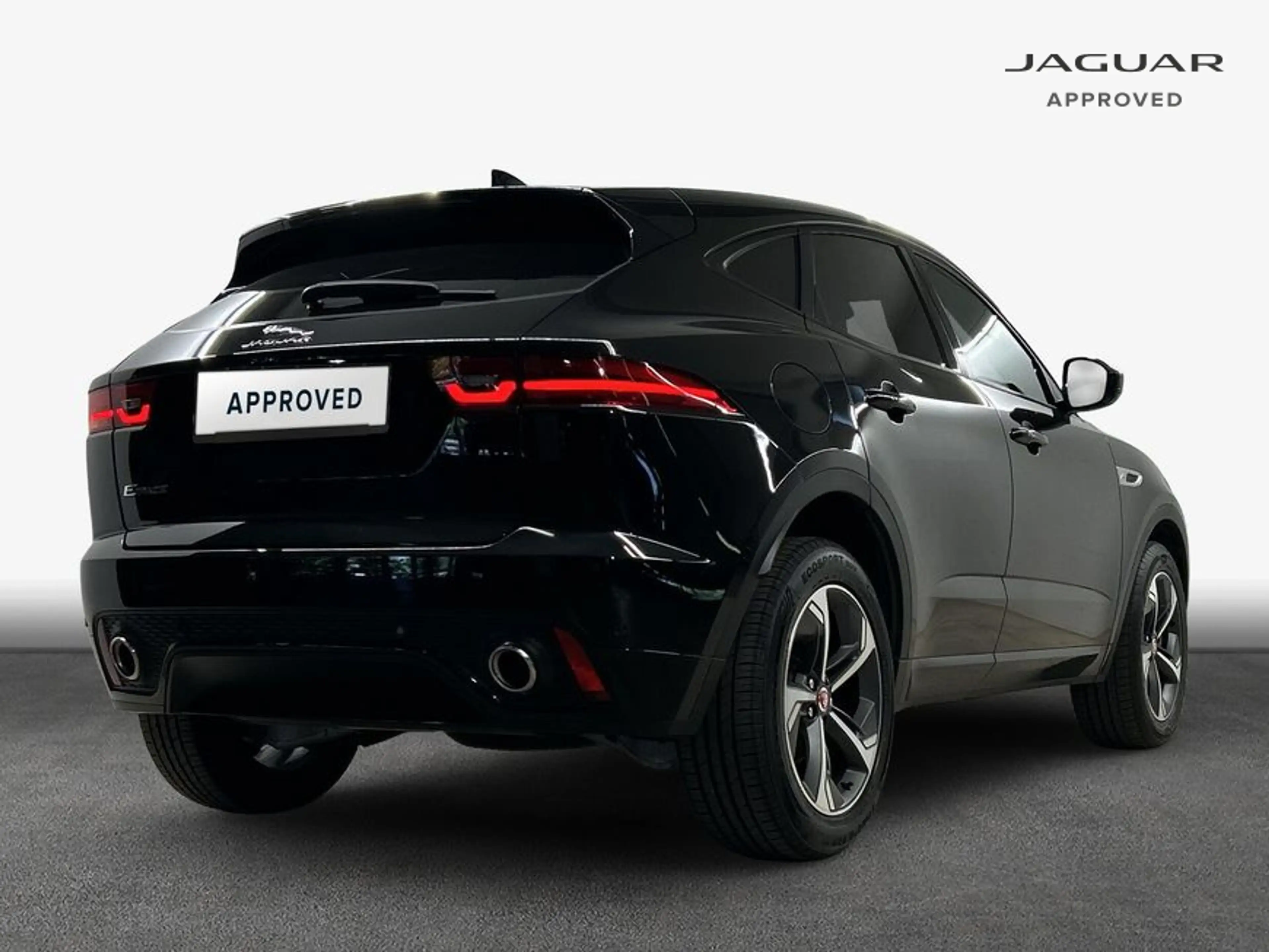 Jaguar E-Pace P200 AWD R-Dynamic SE — photo 2