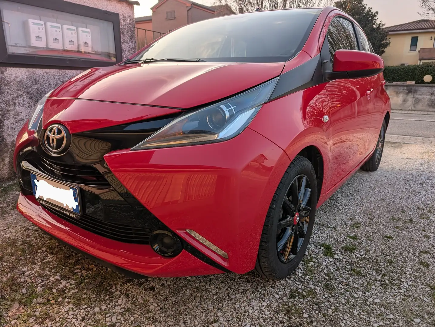 Toyota Aygo 5p 1.0 x-play my15 - 2