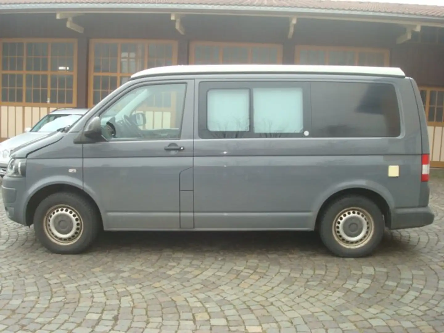 Volkswagen T5 Reimo Ausbau,Hochdach,AHK,Küche,Standheizung Gris - 1