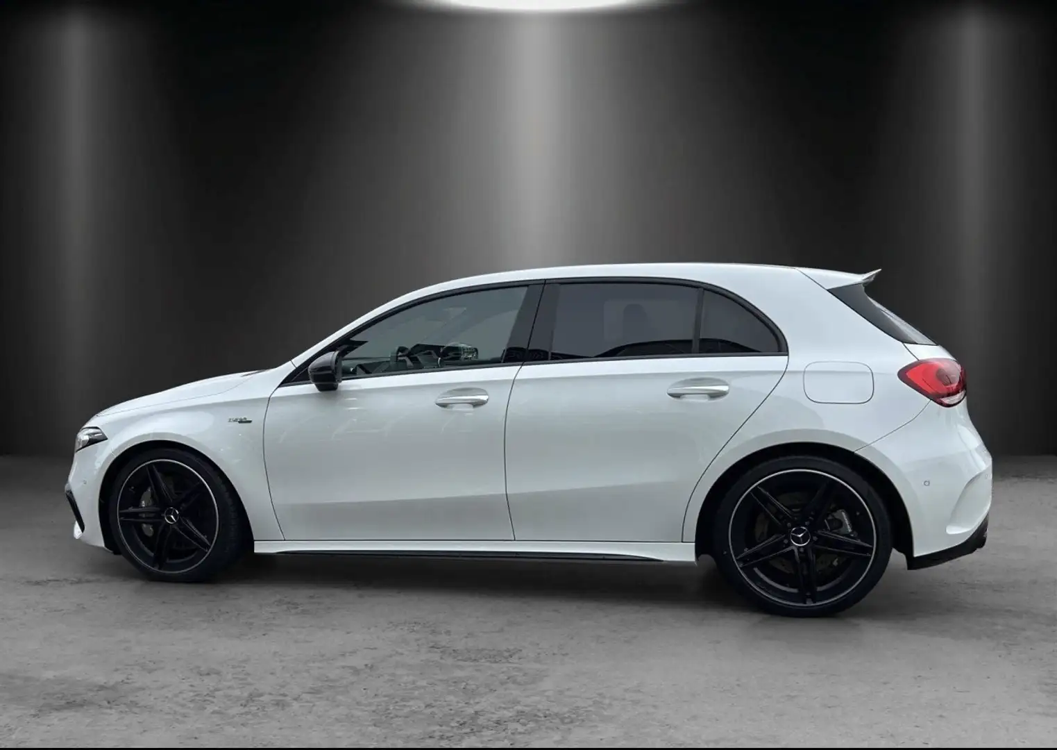 Mercedes-Benz A 45 AMG 4Matic+ Speedshift DCT 8G Night Weiß - 2