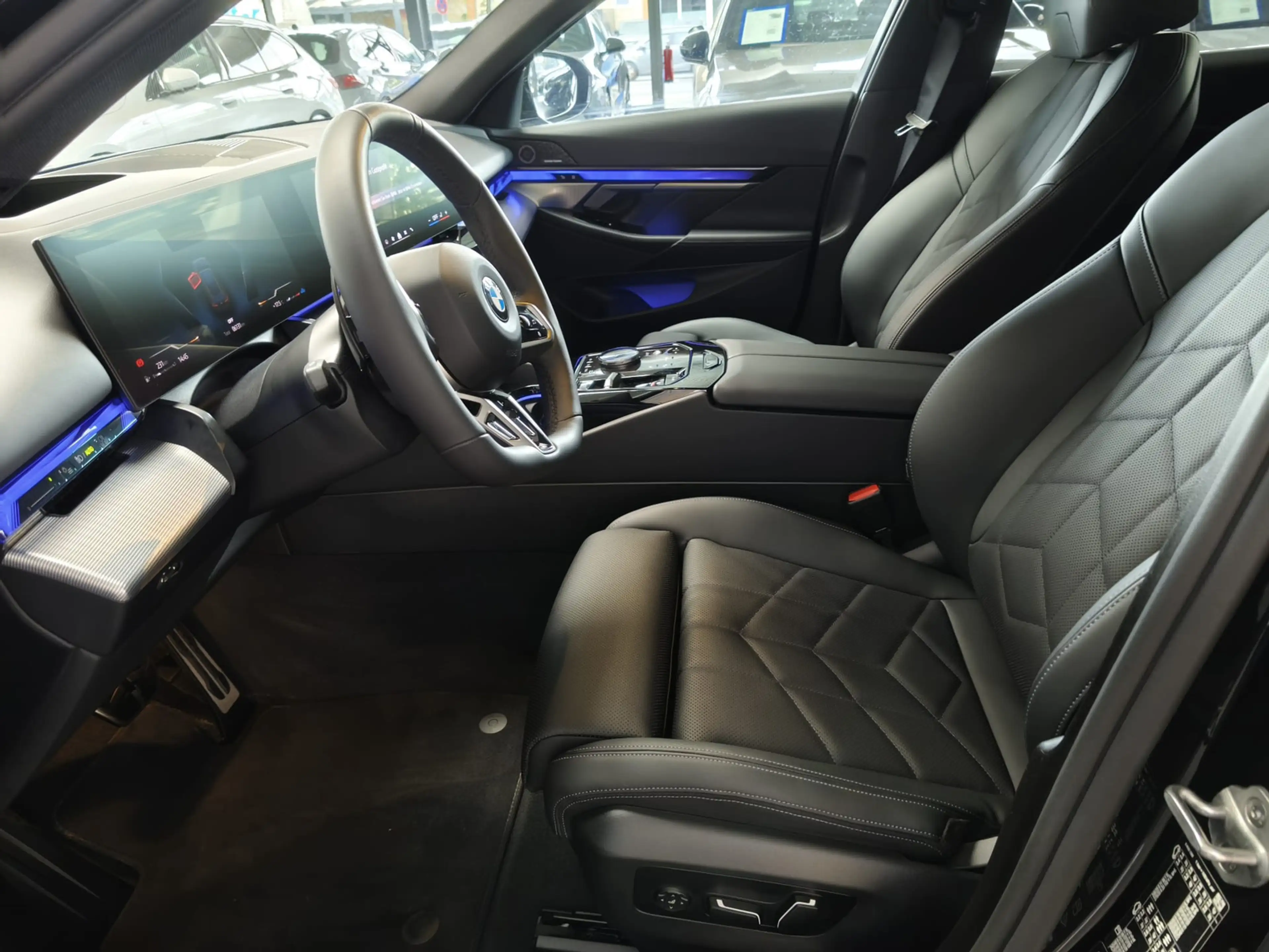 BMW 520 d xDrive M Sport Tour. AHK/HUD/HK/360°/20" — photo 9