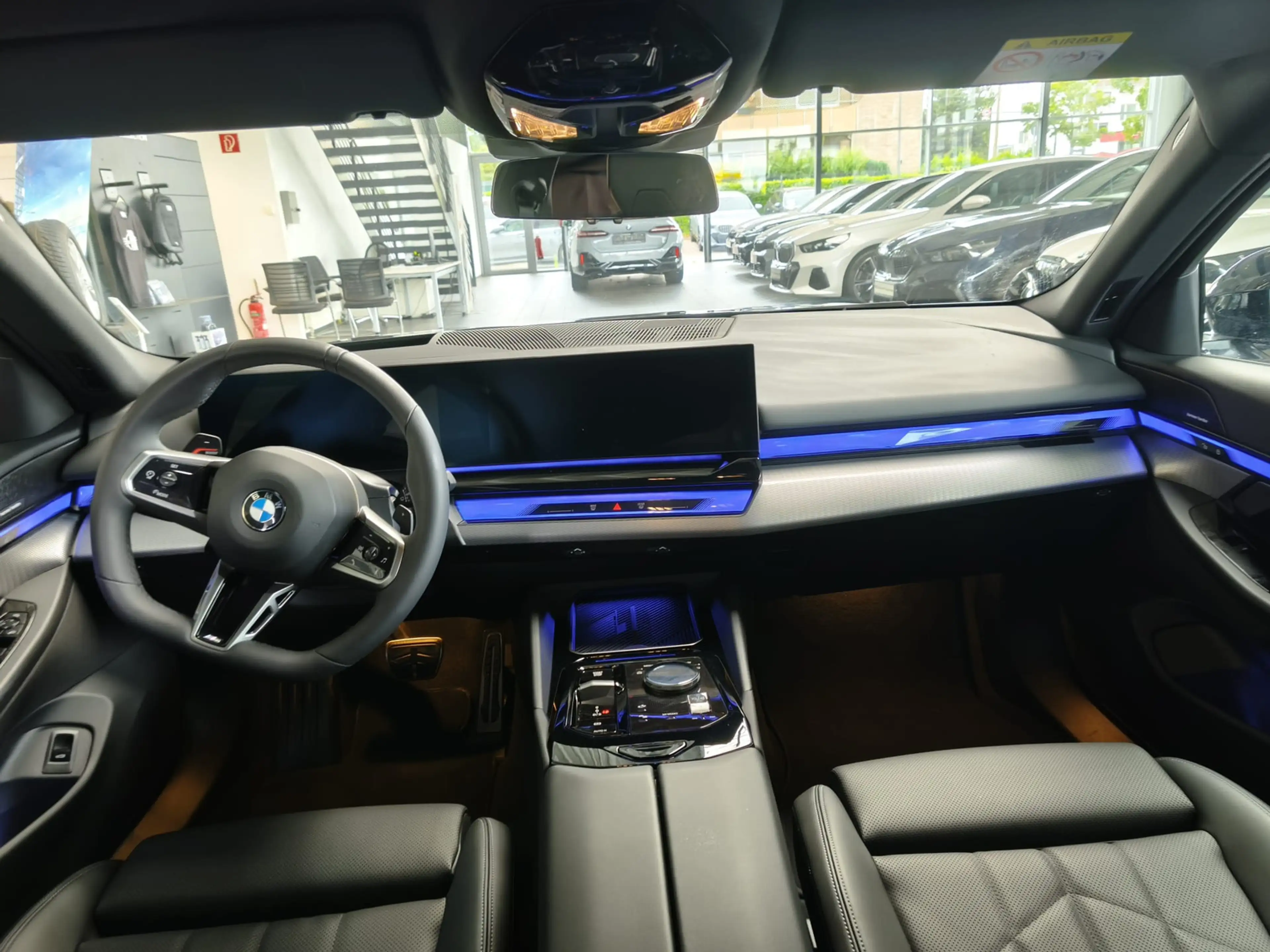 BMW 520 d xDrive M Sport Tour. AHK/HUD/HK/360°/20" — photo 10
